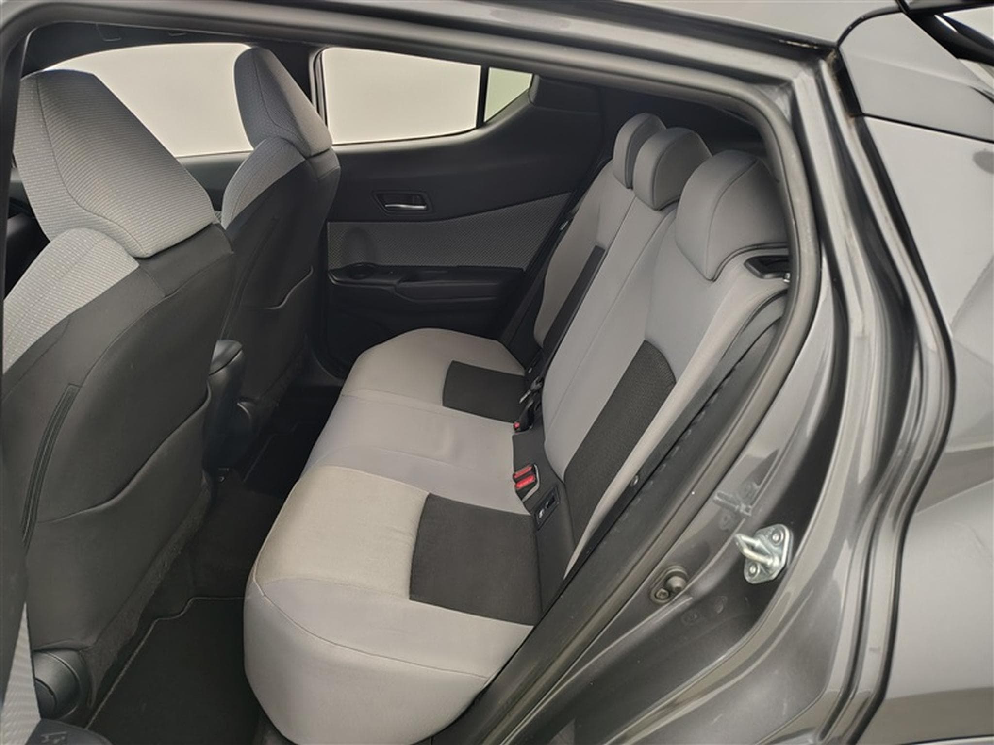 Toyota C-HR 1.2 Turbo 2WD C-Ult/GPS/Caméra/JA 18/PDC avt+arr (2019) - Photo 13