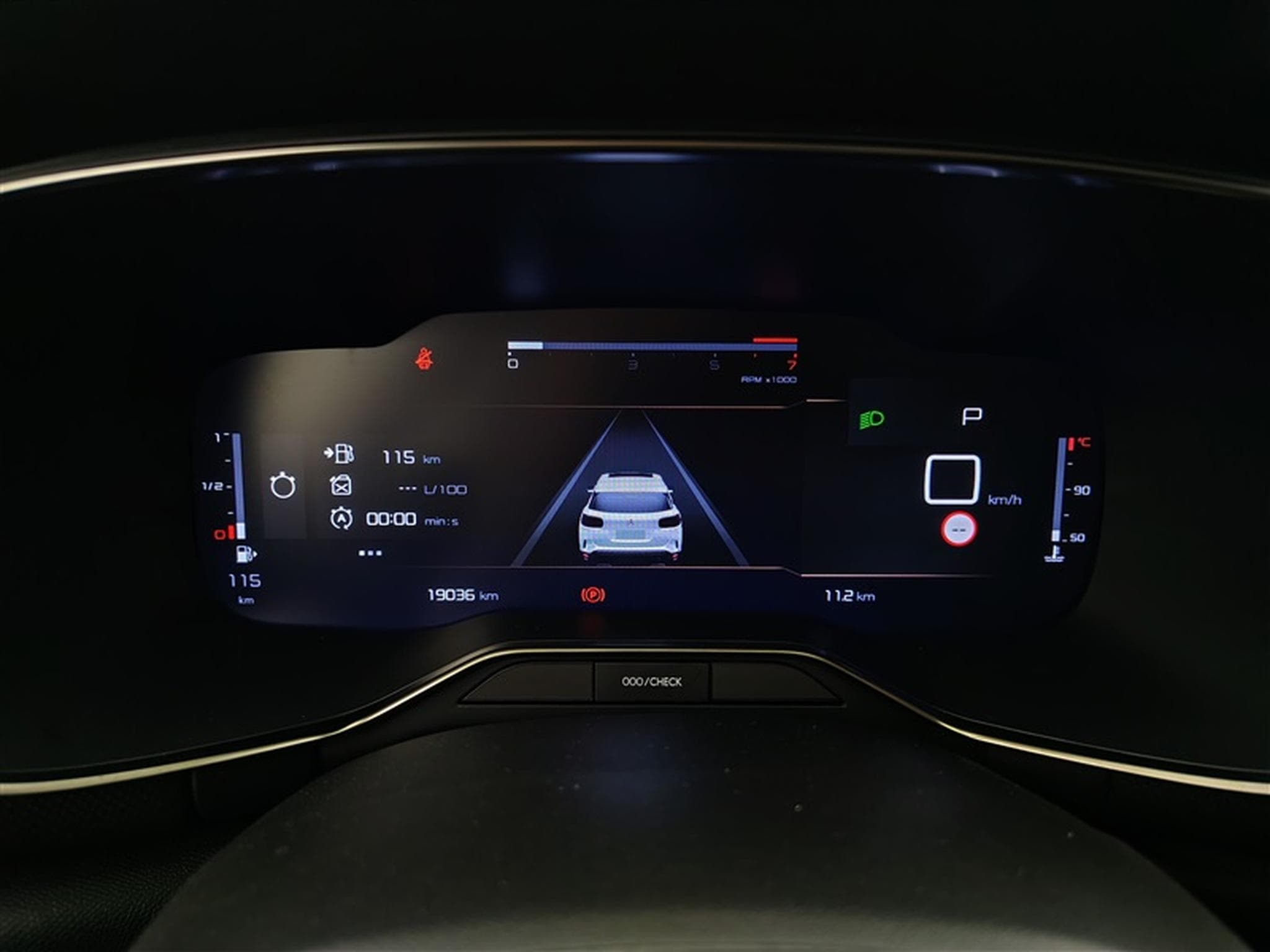 Citroen C5 Aircross 1.5 BlueHDi 130cv EAT8 PLUS NAVI / FULL LED / S-CUIR / JA 19 (2025) - Photo 10