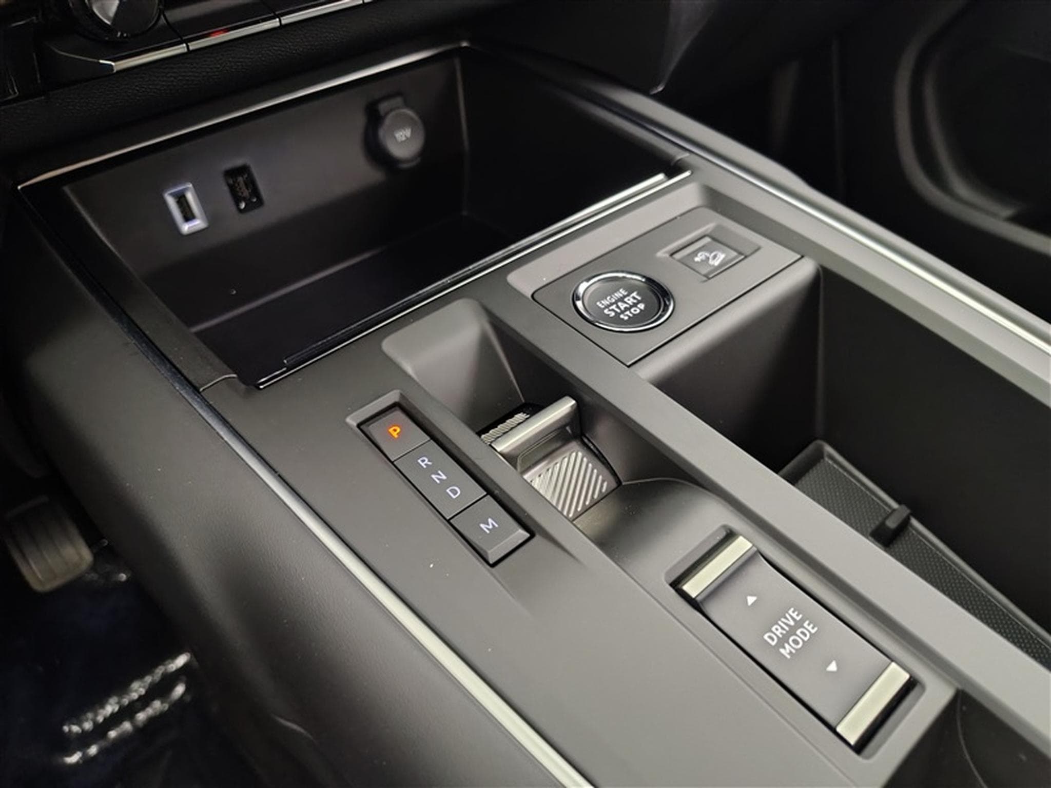 Citroen C5 Aircross 1.5 BlueHDi 130cv EAT8 PLUS NAVI / FULL LED / S-CUIR / JA 19 (2025) - Photo 12