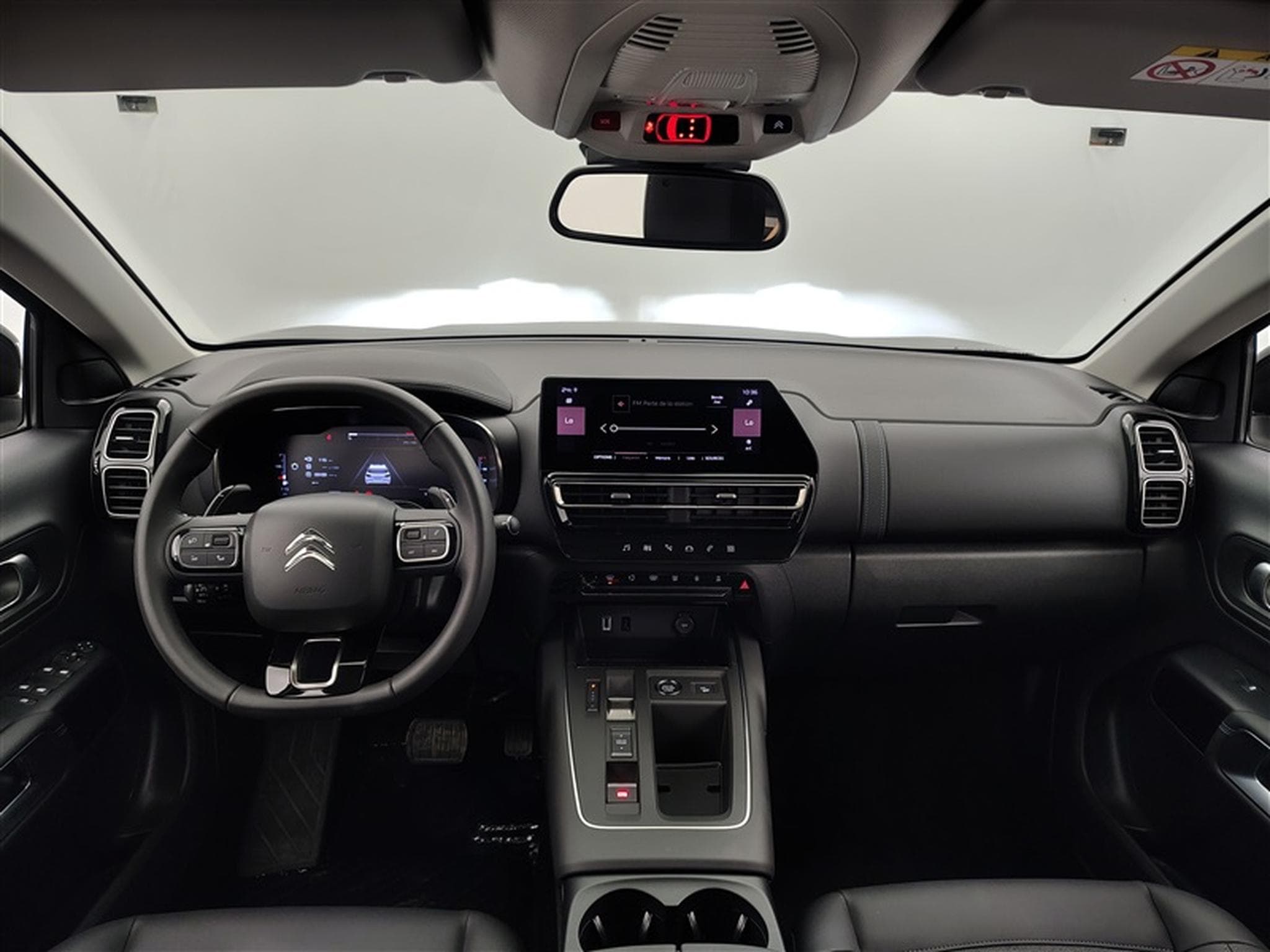 Citroen C5 Aircross 1.5 BlueHDi 130cv EAT8 PLUS NAVI / FULL LED / S-CUIR / JA 19 (2025) - Photo 8