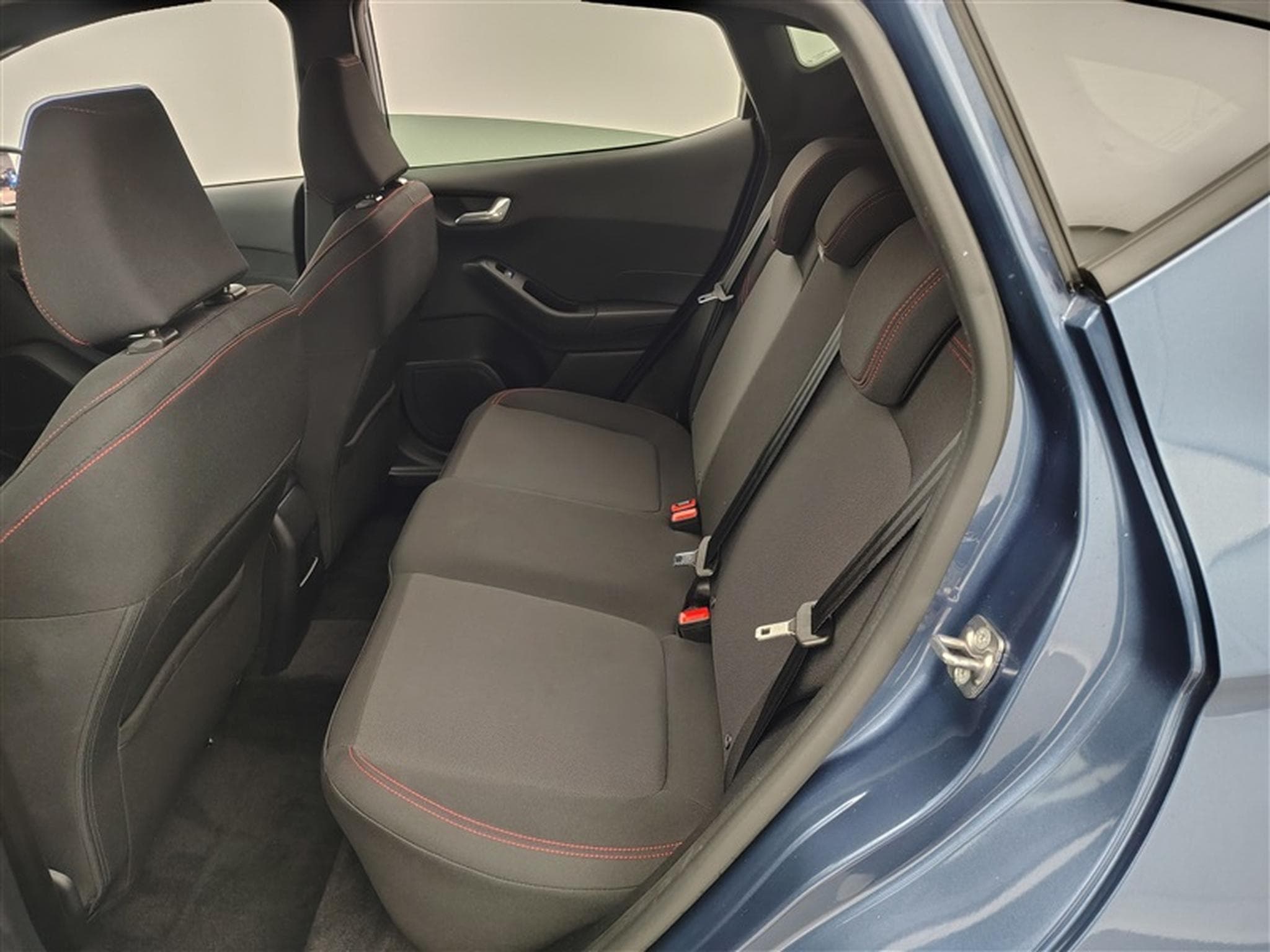 Ford Fiesta 1.0 EcoBoost ST-Line (2023) - Photo 13