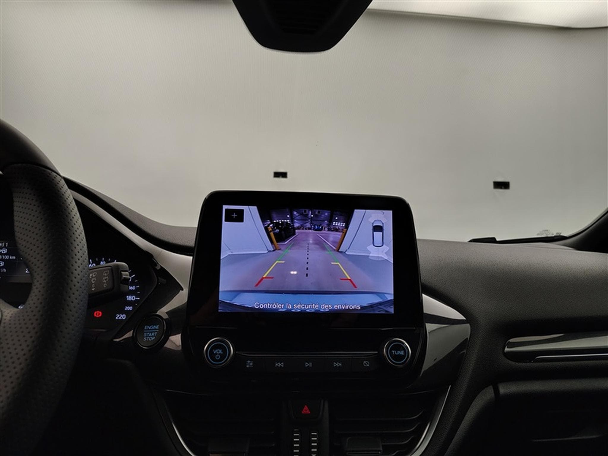 Ford Fiesta 1.0 EcoBoost ST-Line (2023) - Photo 17