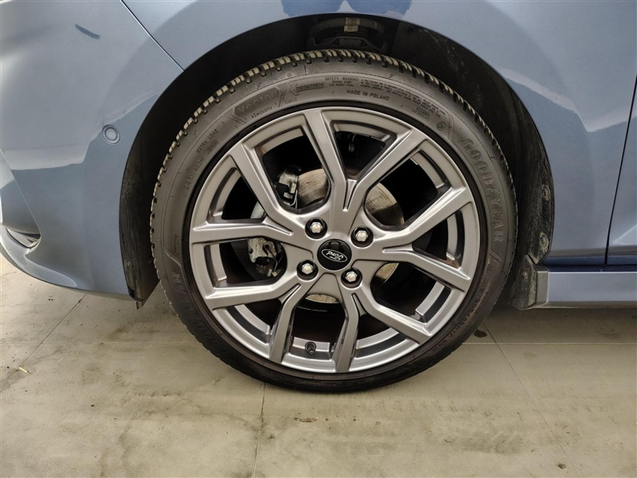 Ford Fiesta 1.0 EcoBoost ST-Line (2023) - Photo 6
