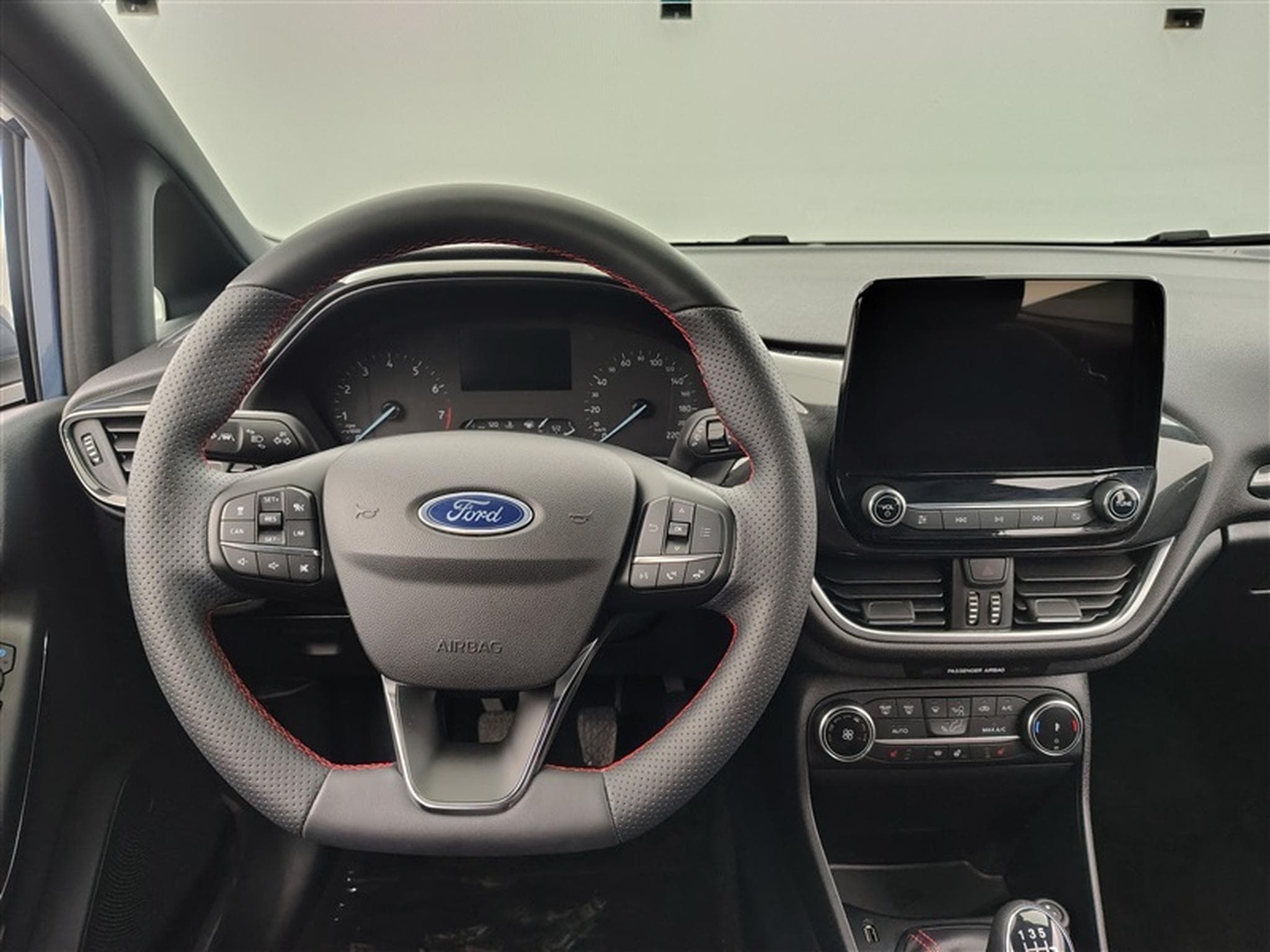 Ford Fiesta 1.0 EcoBoost ST-Line (2023) - Photo 9