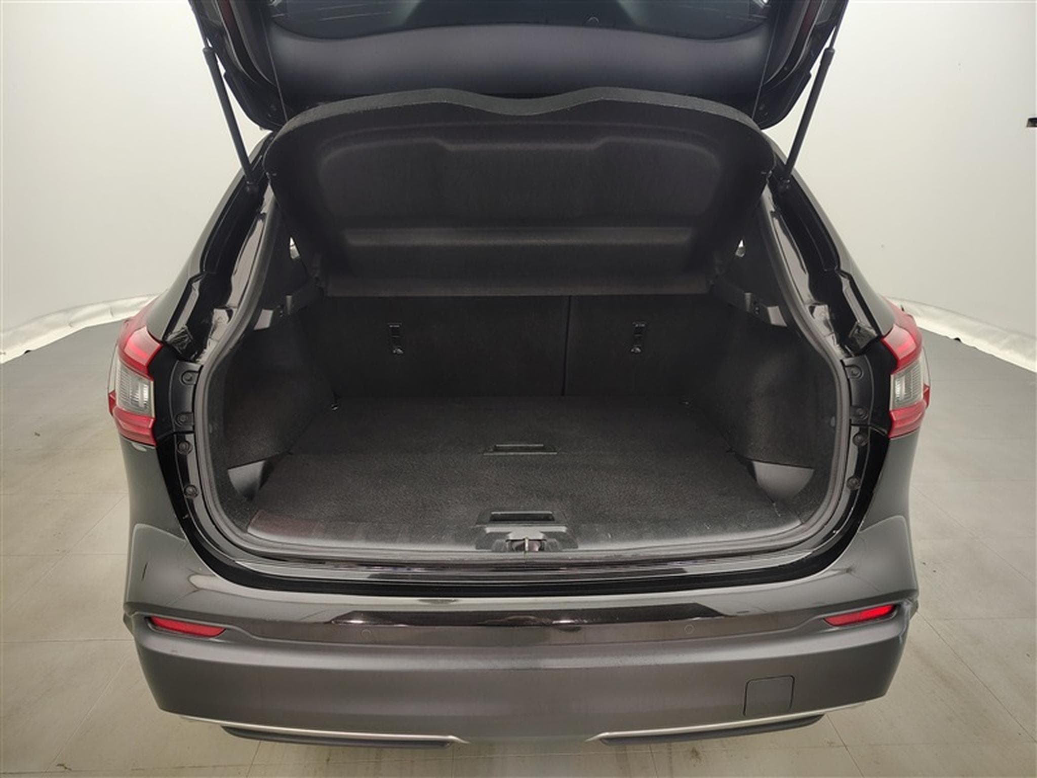 Nissan Qashqai 1.3 DIG-T N-Connecta (2019) - Photo 14