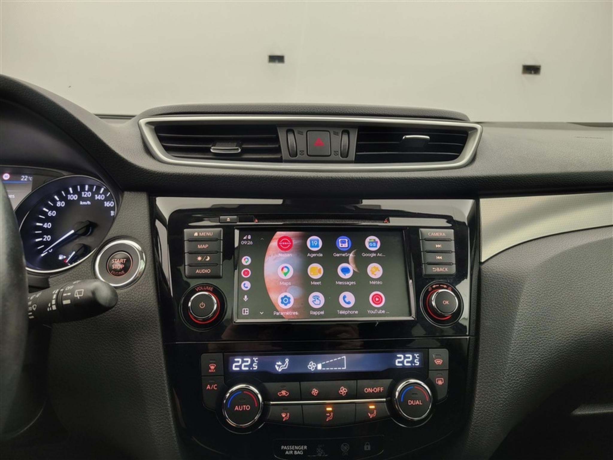 Nissan Qashqai 1.3 DIG-T N-Connecta (2019) - Photo 21