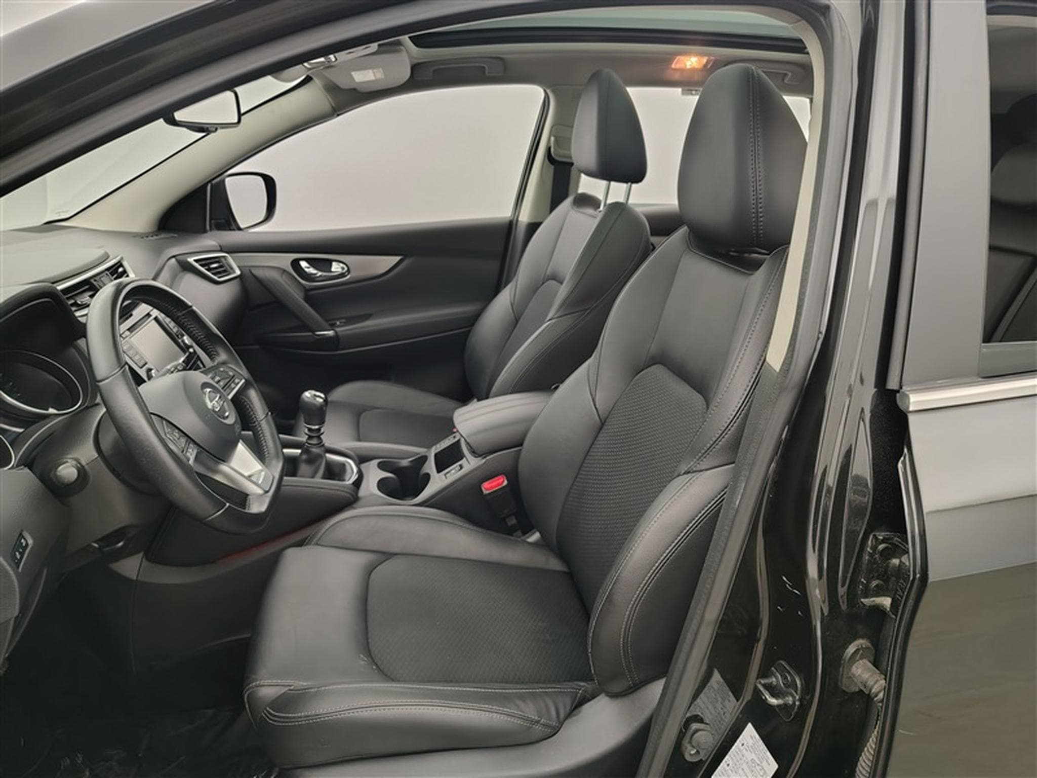 Nissan Qashqai 1.3 DIG-T N-Connecta (2019) - Photo 7