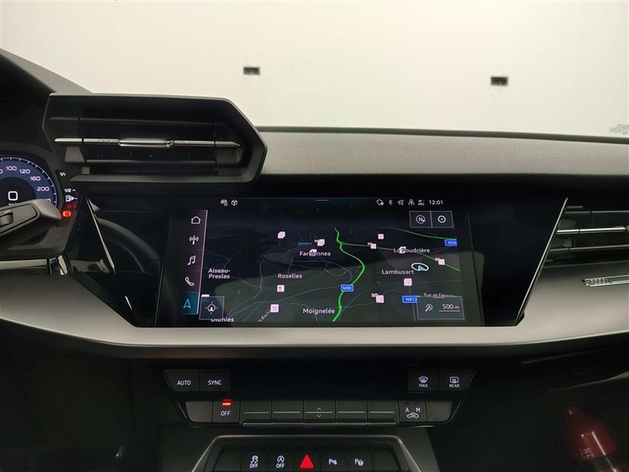 Audi A3 30 TFSI Navi Cockpit / Led / PDC / Pano (2023) - Photo 11