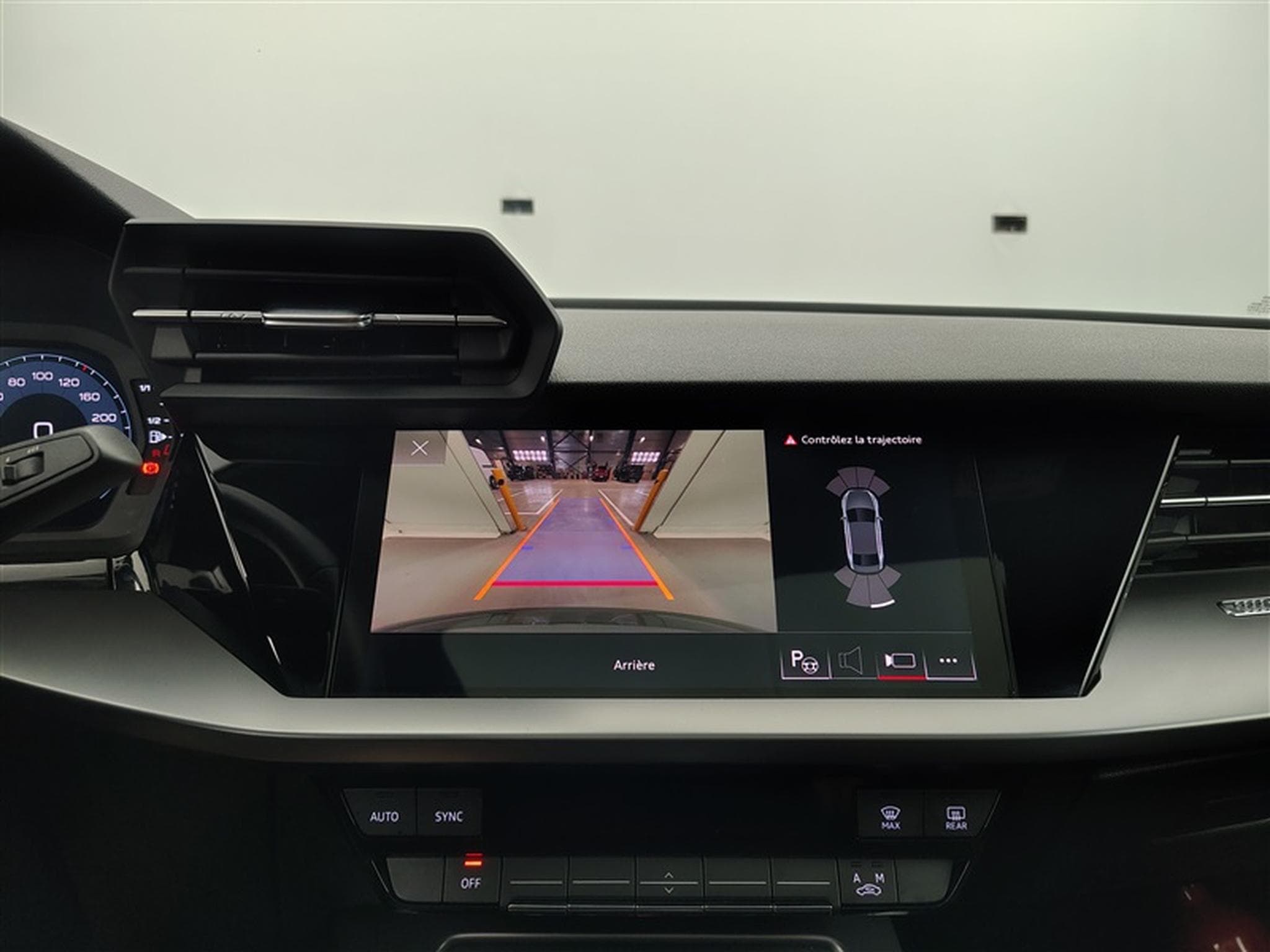 Audi A3 30 TFSI Navi Cockpit / Led / PDC / Pano (2023) - Photo 17