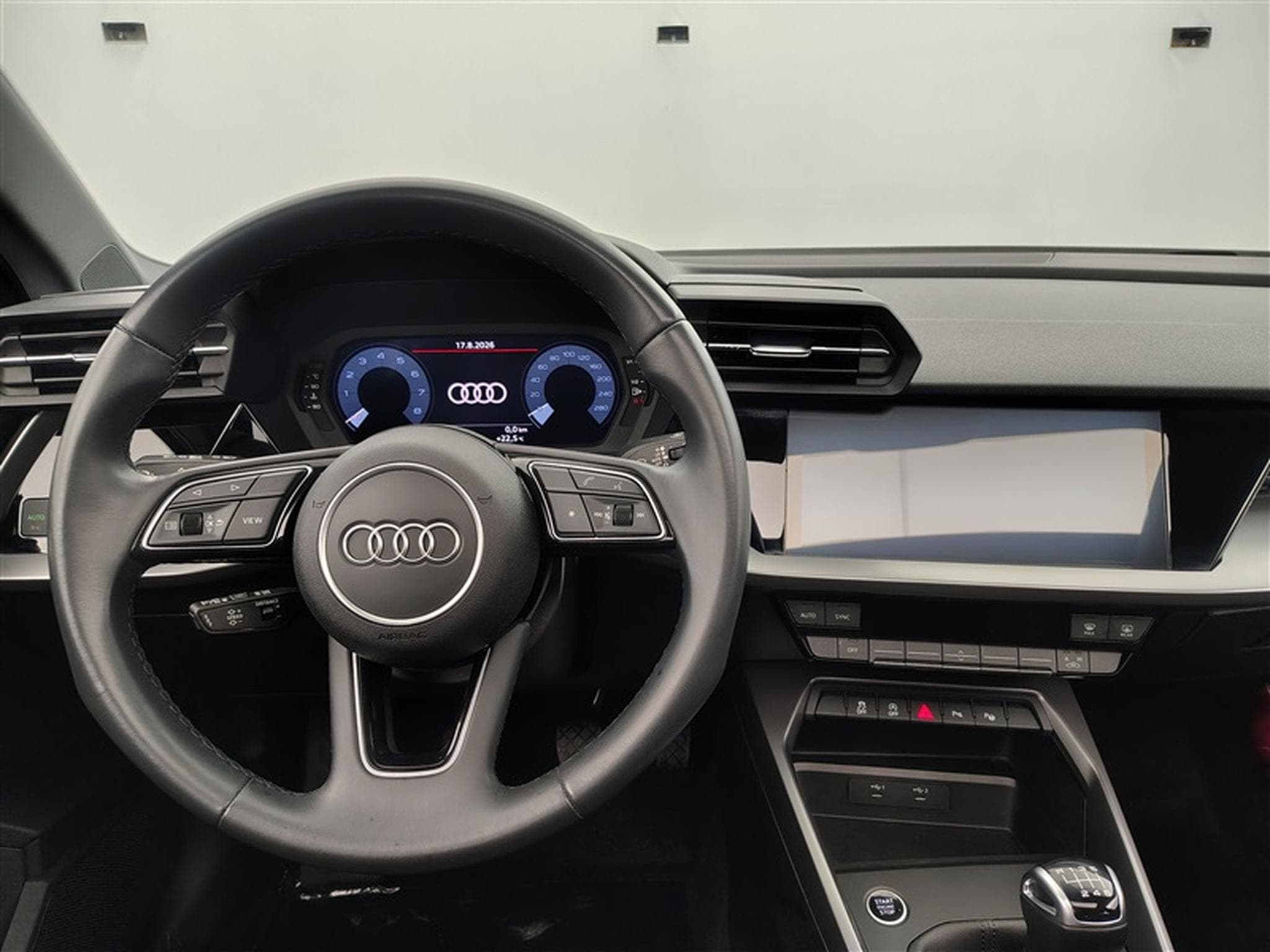Audi A3 30 TFSI Navi Cockpit / Led / PDC / Pano (2023) - Photo 9