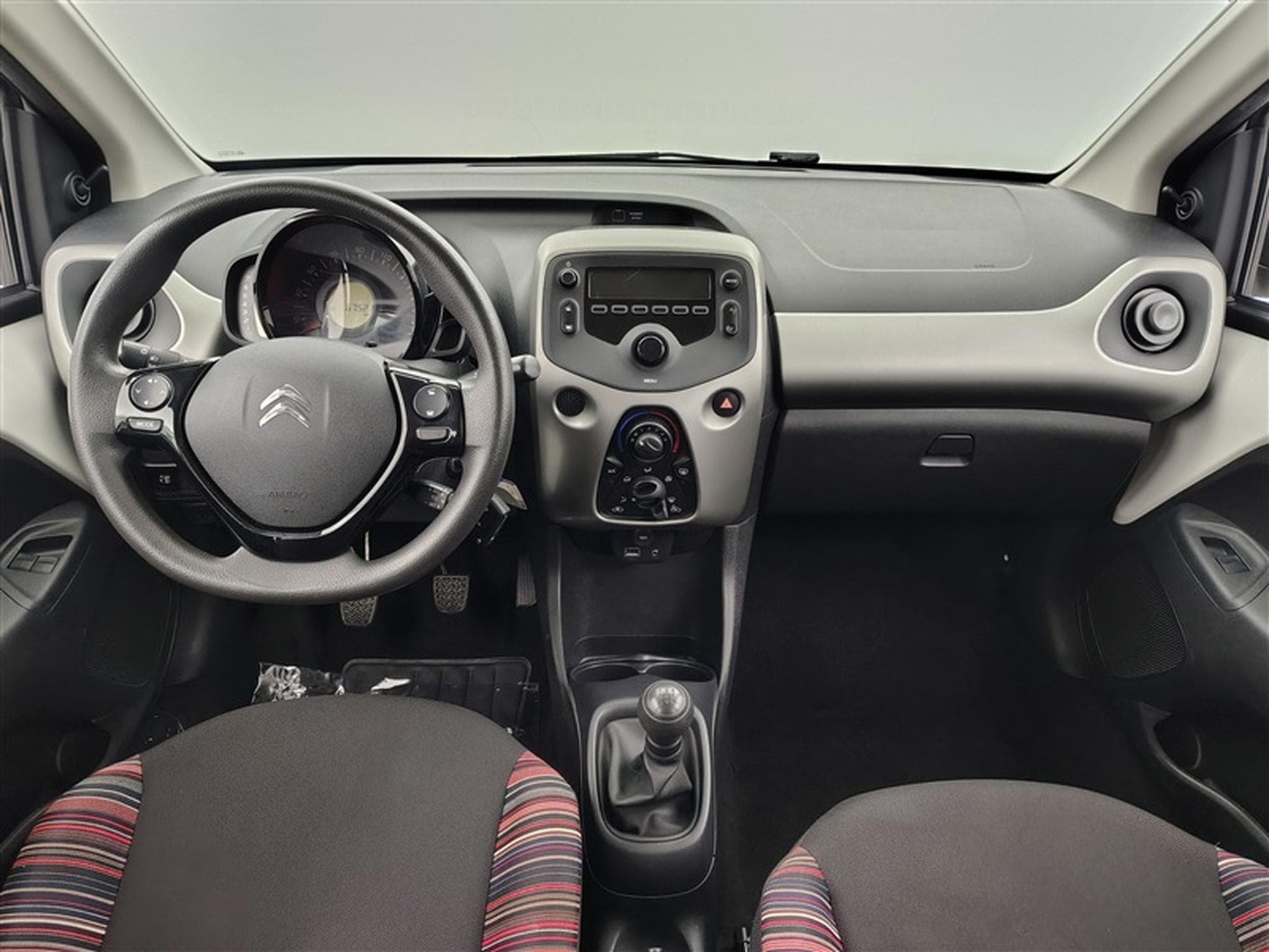 Citroen C1 1.0 VTi  Feel Edition Sailor S&S (2016) - Photo 8
