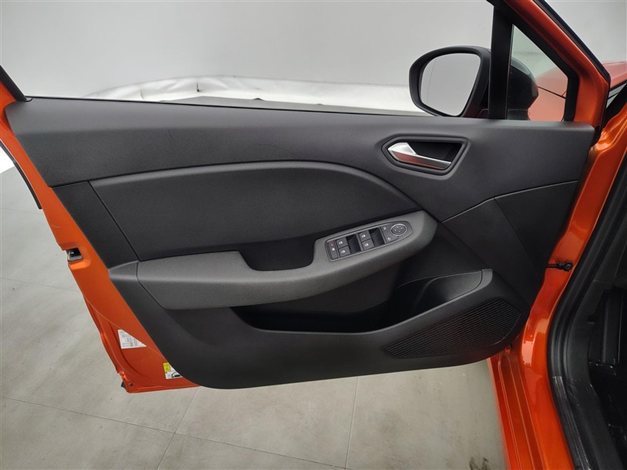 Renault Clio 1.0 TCe Evolution GPF (2023) - Photo 15
