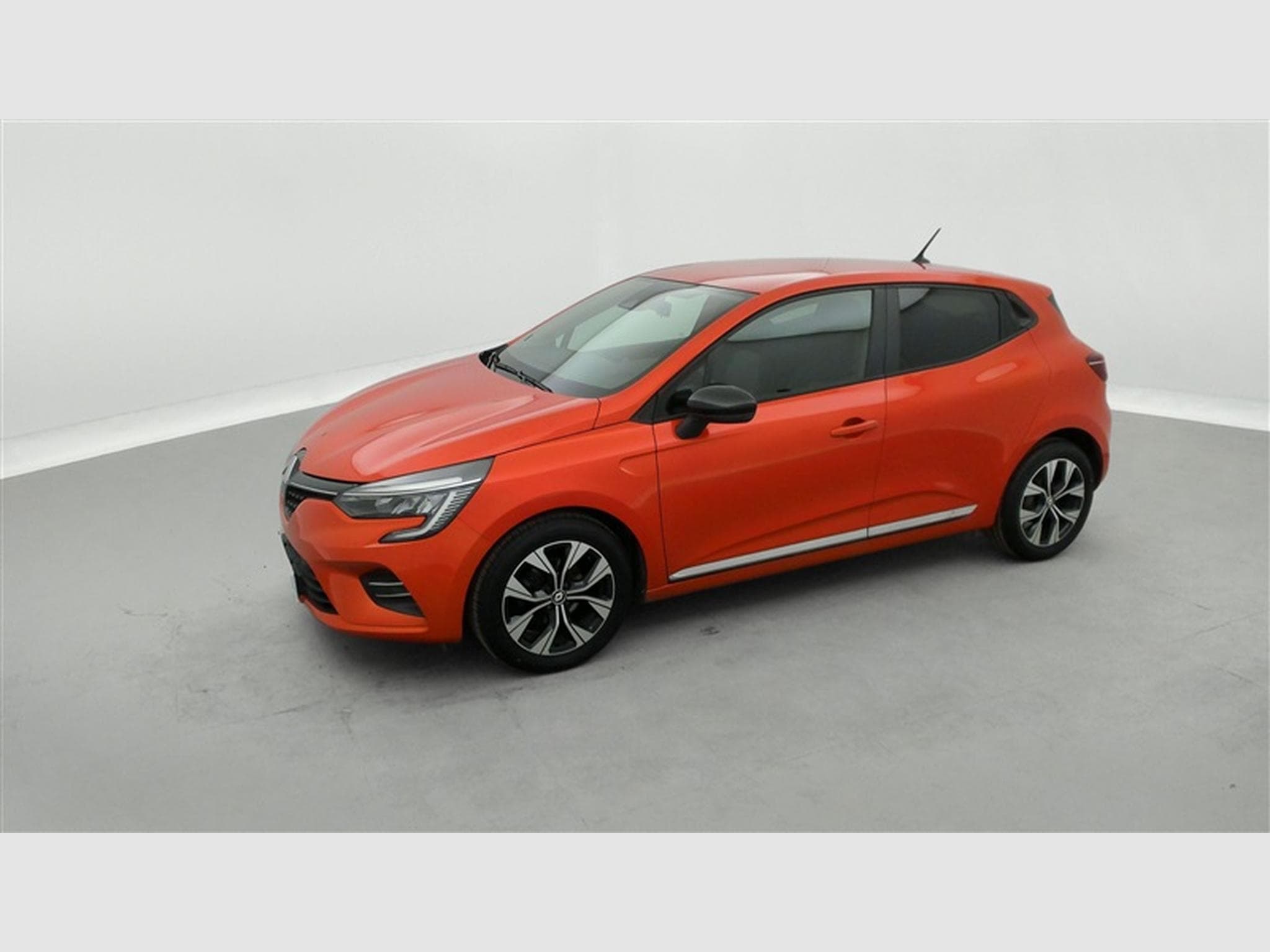 Renault Clio 1.0 TCe Evolution GPF (2023) - Photo 19