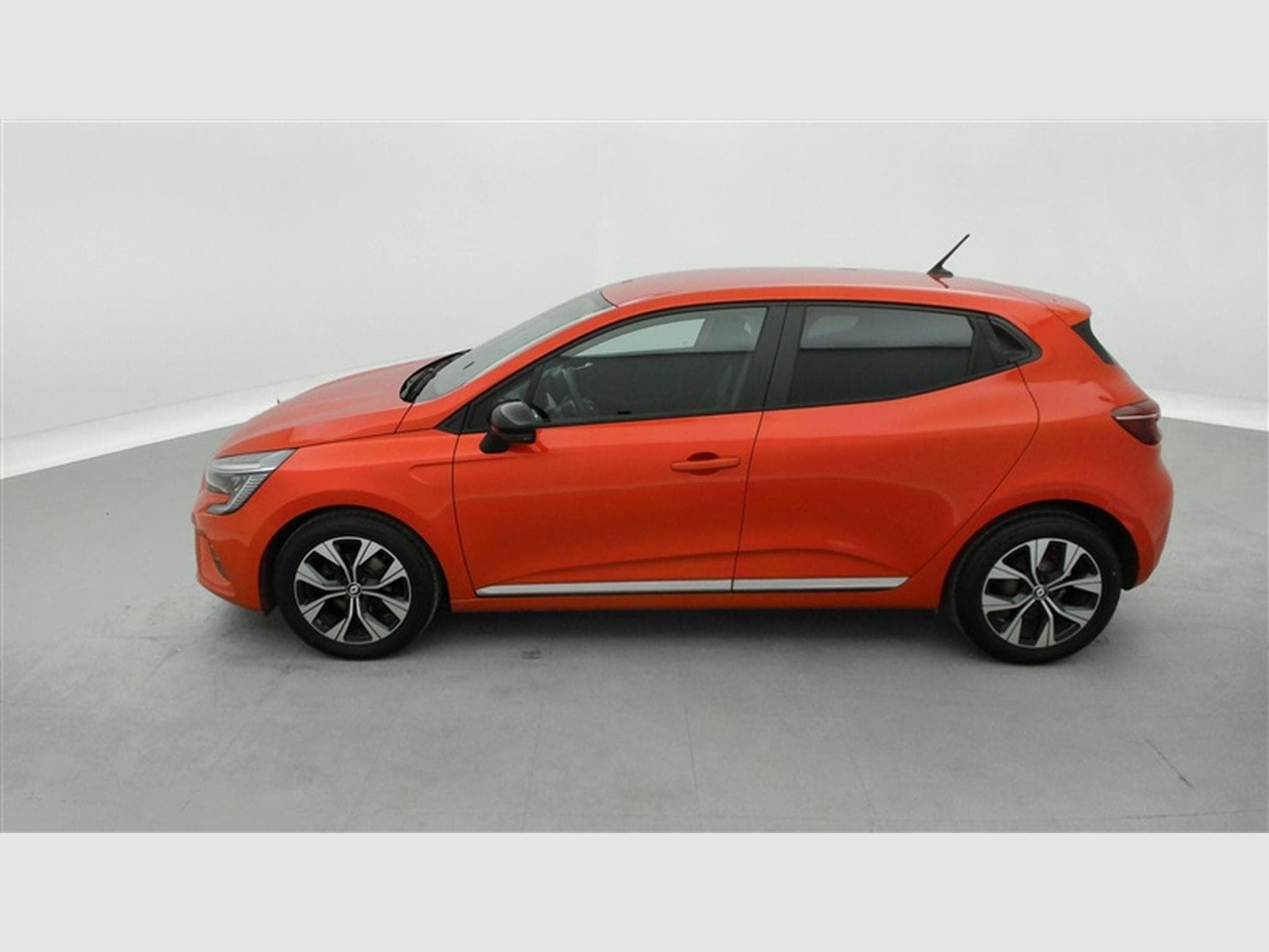 Renault Clio 1.0 TCe Evolution GPF (2023) - Photo 3