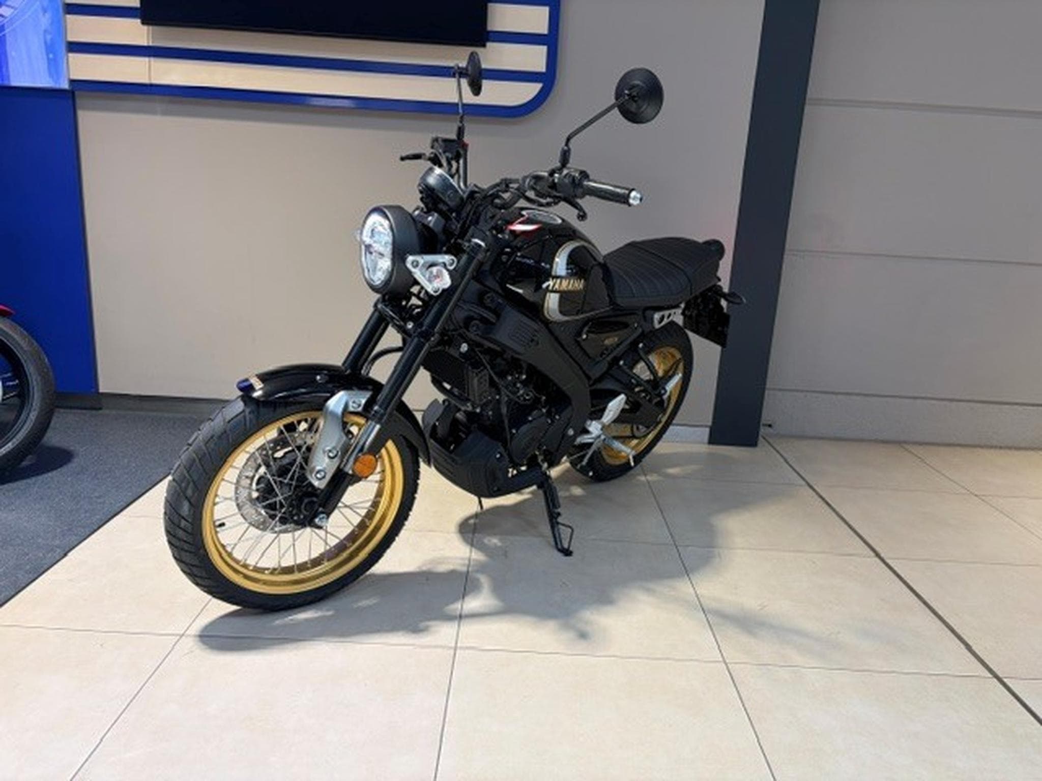 Yamaha XSR (2023) - Photo 1