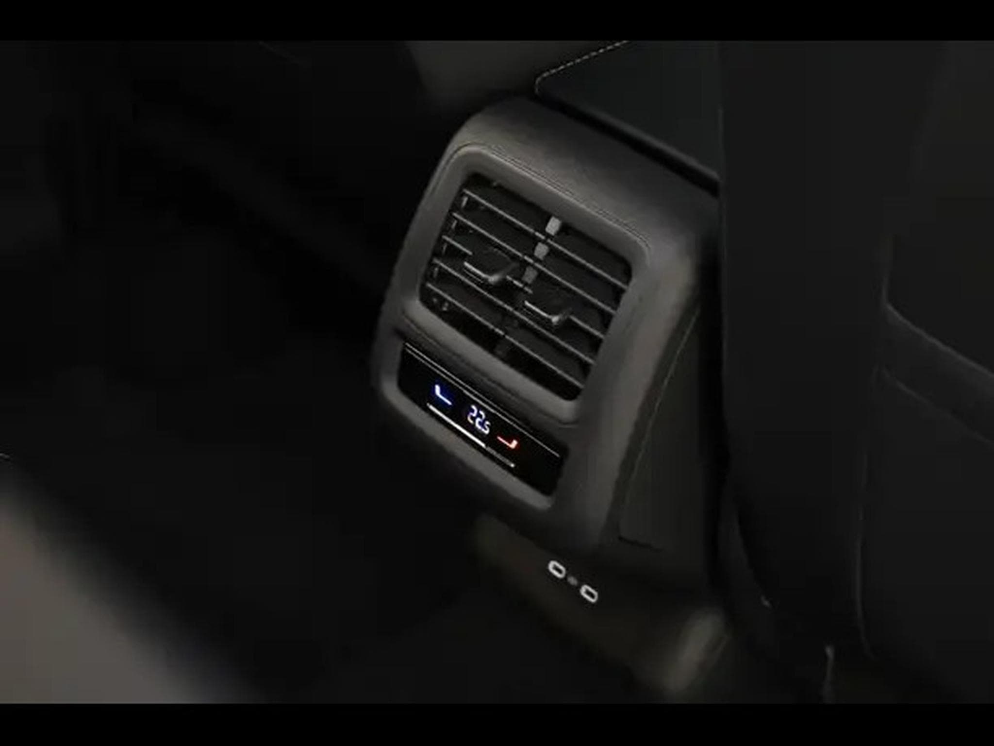VW T-Roc 1.5 eTSI DSG R-Line (2026) - Foto 17