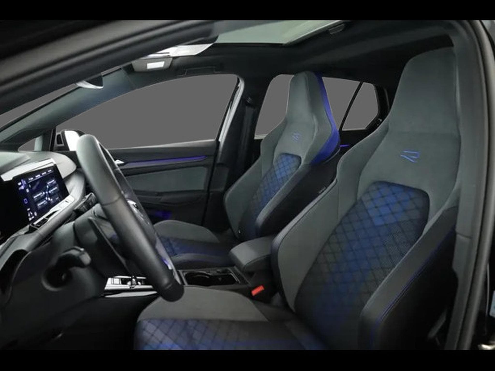 VW Golf R Performance 4M DSG (2024) - Photo 8