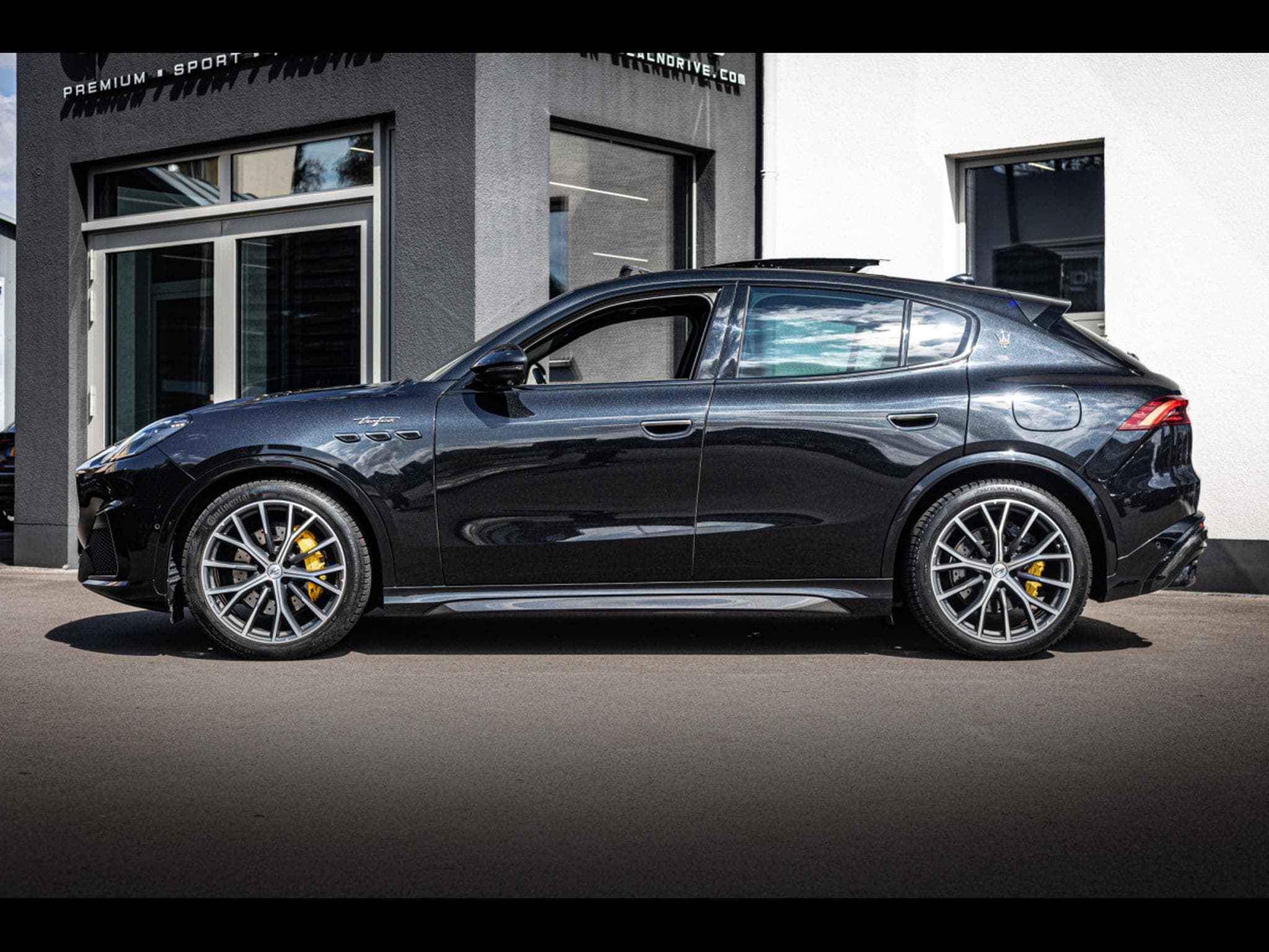 Maserati Grecale TROFEO V6 AWD (530 CH) - NERO TEMPESTA - MASERATI WARRANTY 1 (2022) - Foto 2
