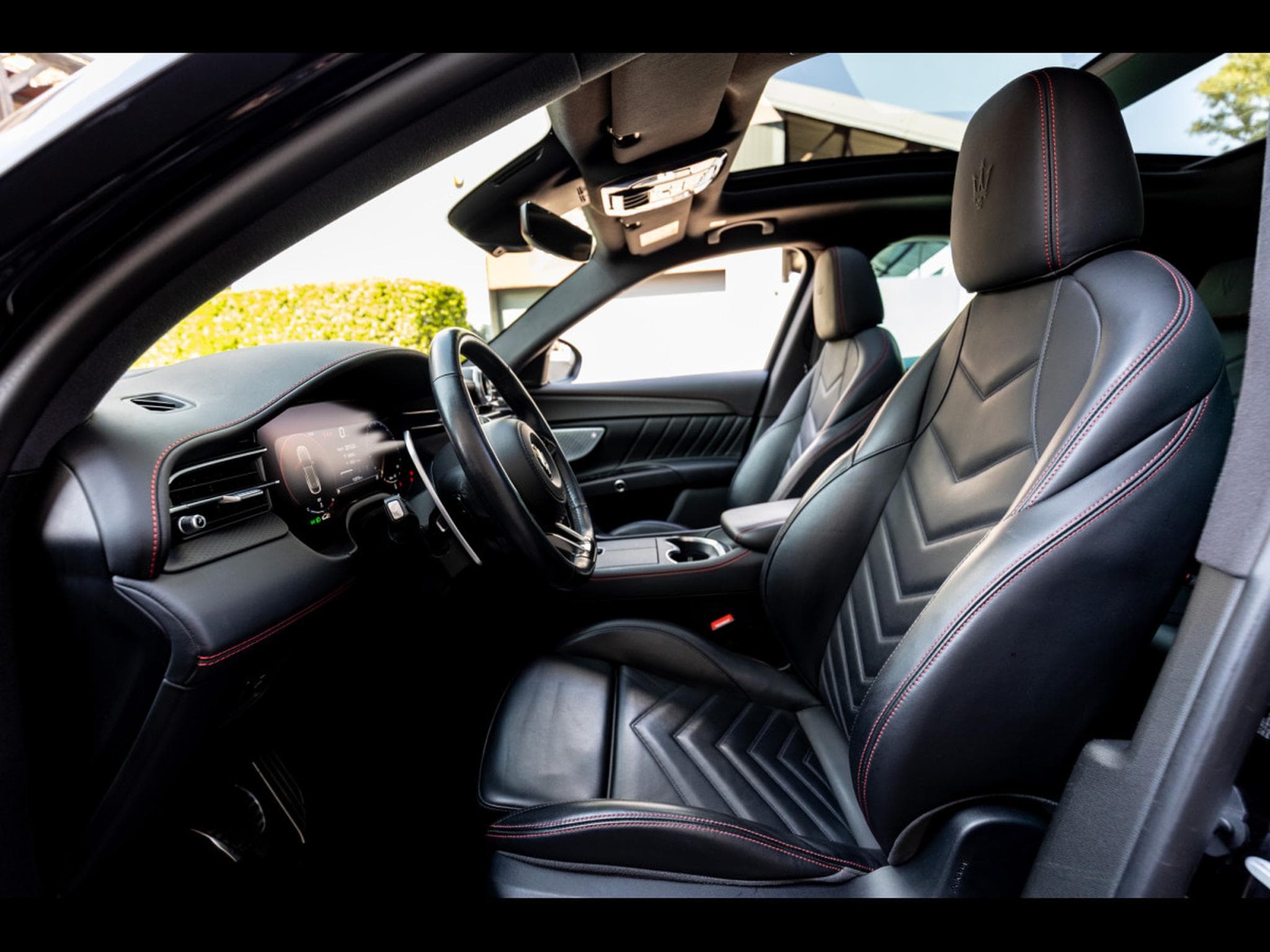 Maserati Grecale TROFEO V6 AWD (530 CH) - NERO TEMPESTA - MASERATI WARRANTY 1 (2022) - Foto 9