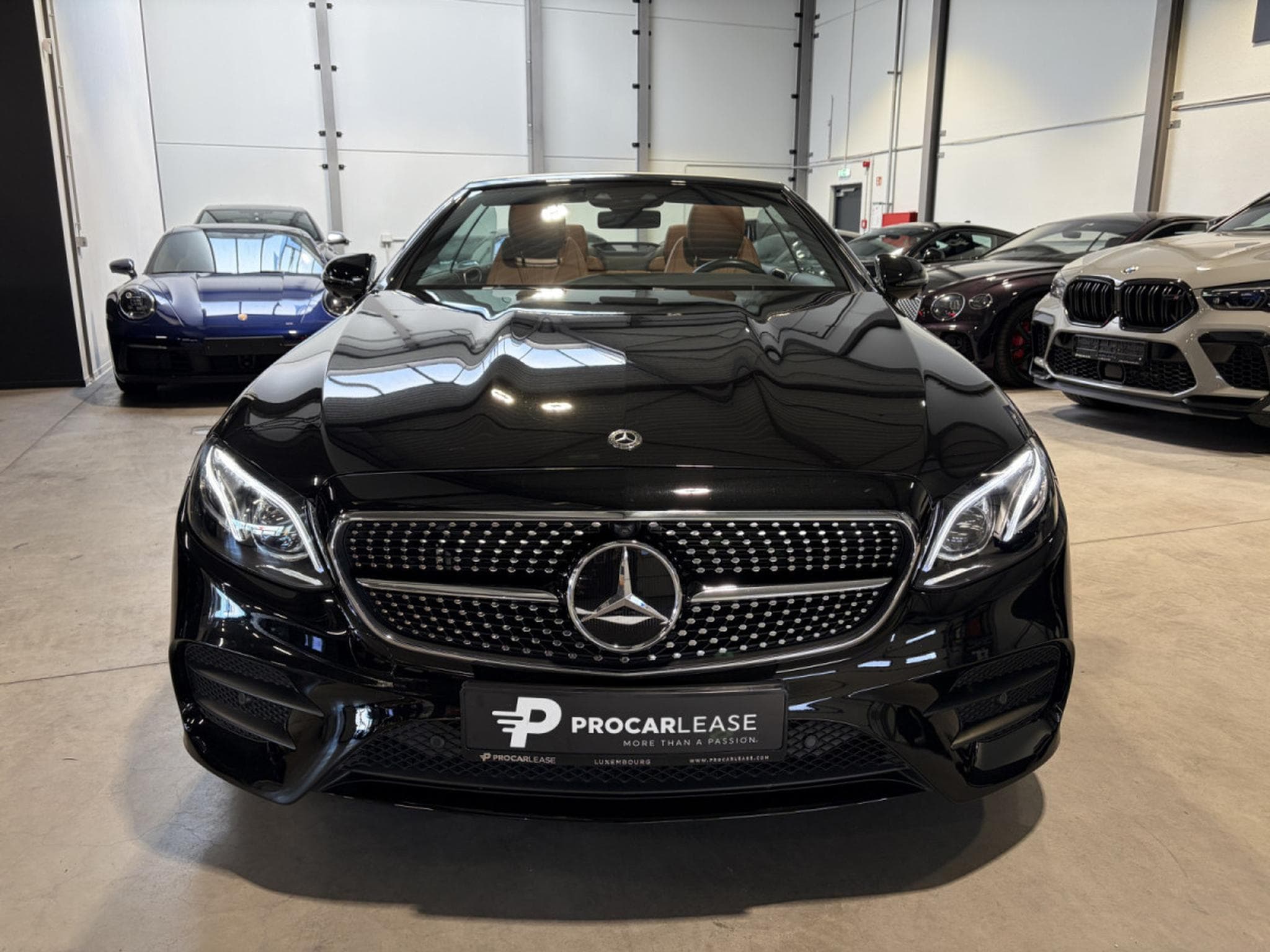 Mercedes E 200 E200 AMG LINE/ BI-COLOR /AMG-LINE/ BURMESTER/ 360° (2020) - Foto 2