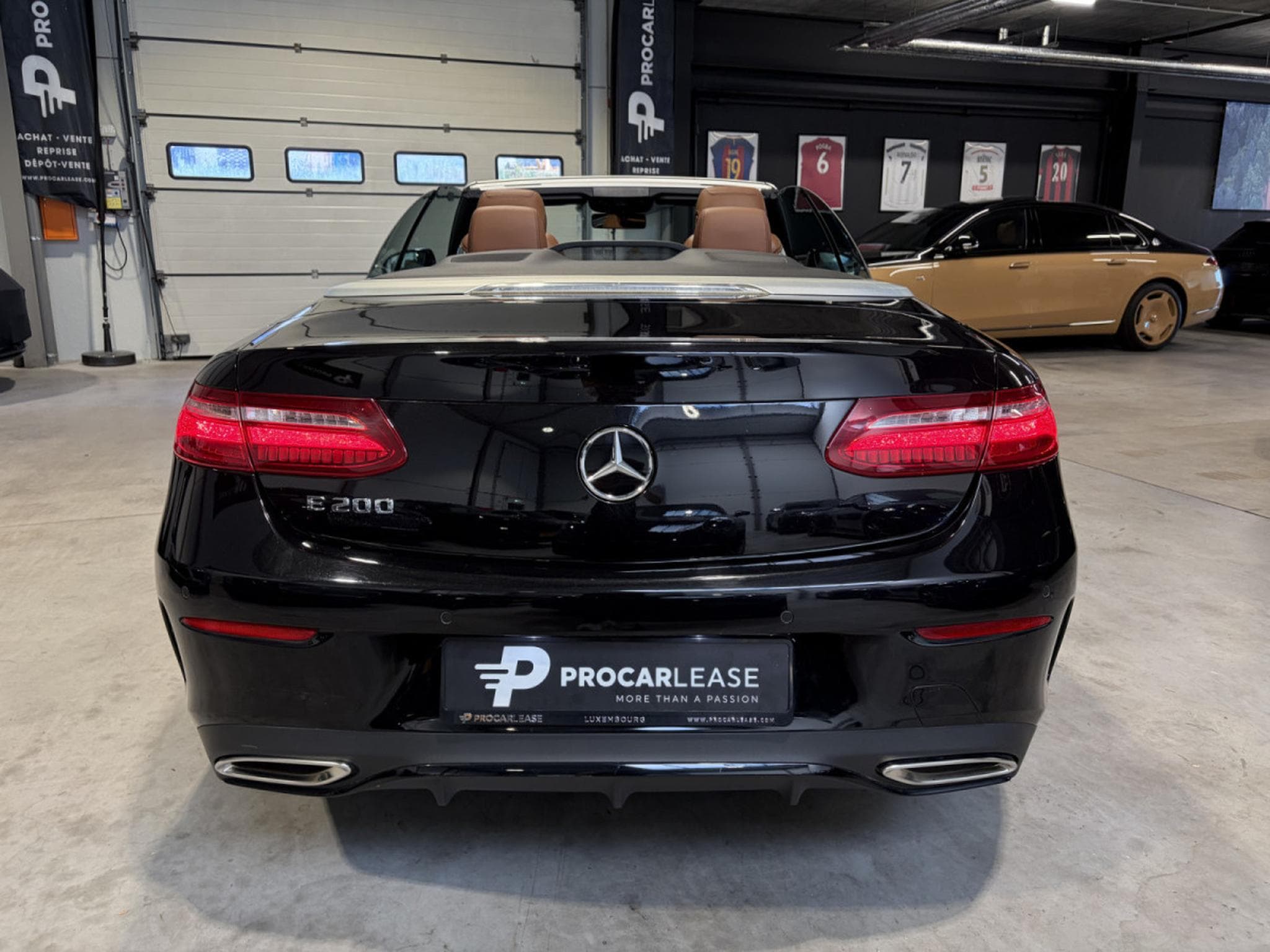 Mercedes E 200 E200 AMG LINE/ BI-COLOR /AMG-LINE/ BURMESTER/ 360° (2020) - Foto 7