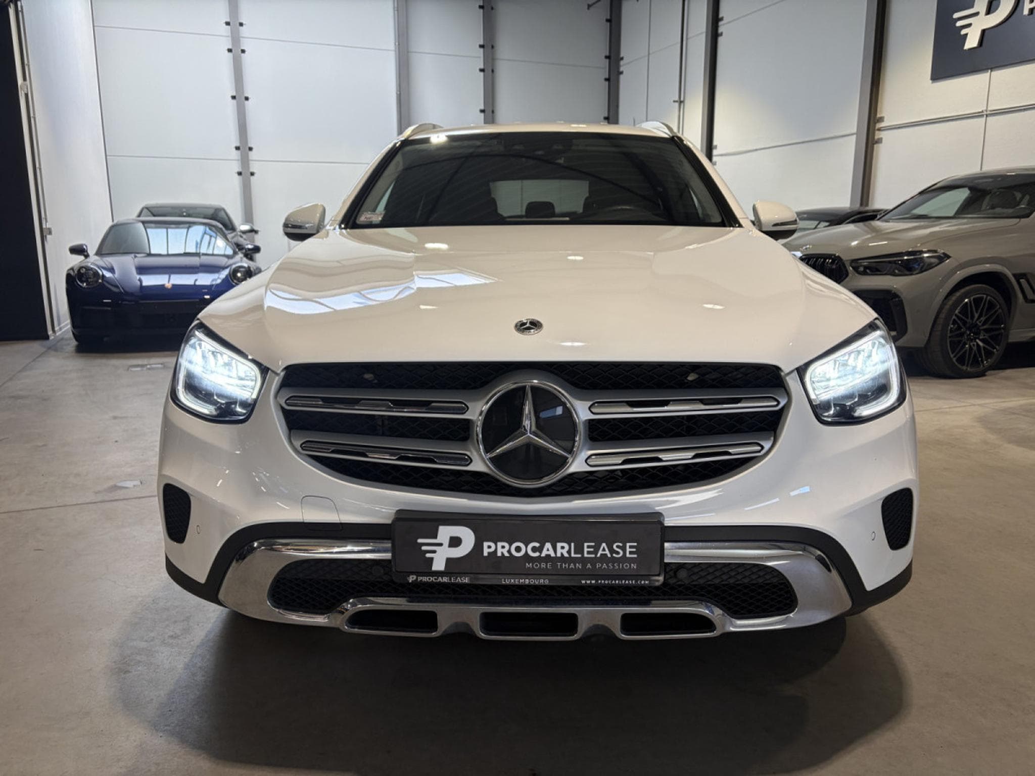 Mercedes GLC 300 GLC300e 4MATIC/ SUSPENSIONS PNEUMATIQUES/ BURMESTER/ AGILITY (2021) - Foto 2