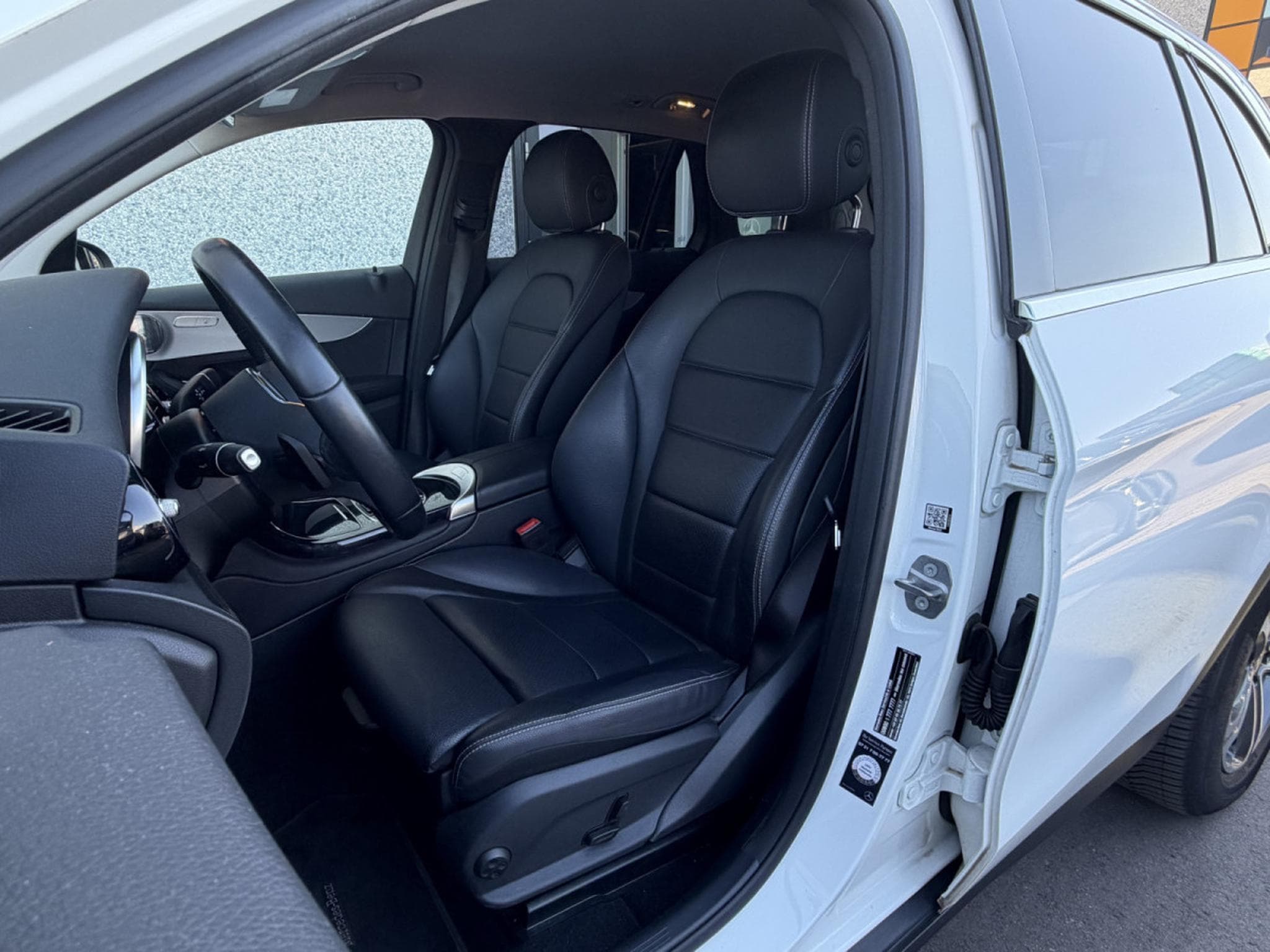 Mercedes GLC 300 GLC300e 4MATIC/ SUSPENSIONS PNEUMATIQUES/ BURMESTER/ AGILITY (2021) - Foto 6