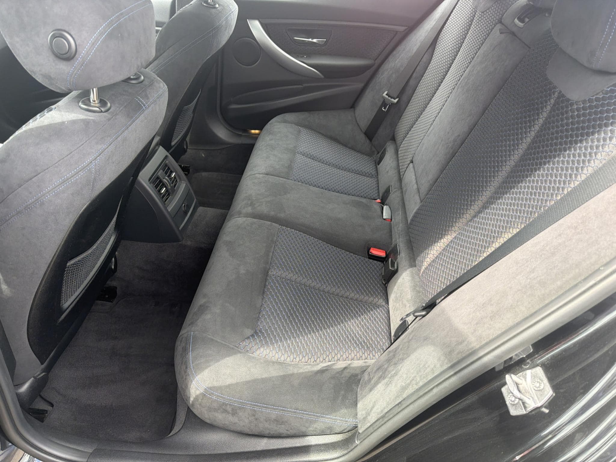 BMW Active Hybrid 3 335i ACTIVEHYBRID 3 pack M 340CV (2012) - Photo 9
