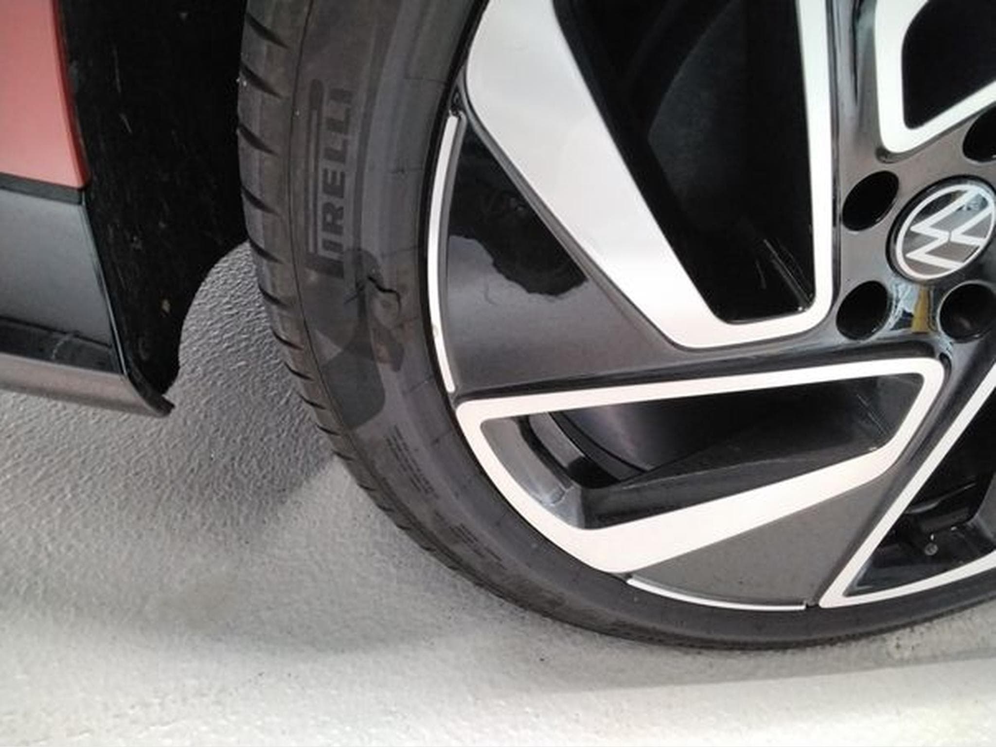 VW ID.7 GTX 4Motion Tourer (2025) - Photo 18