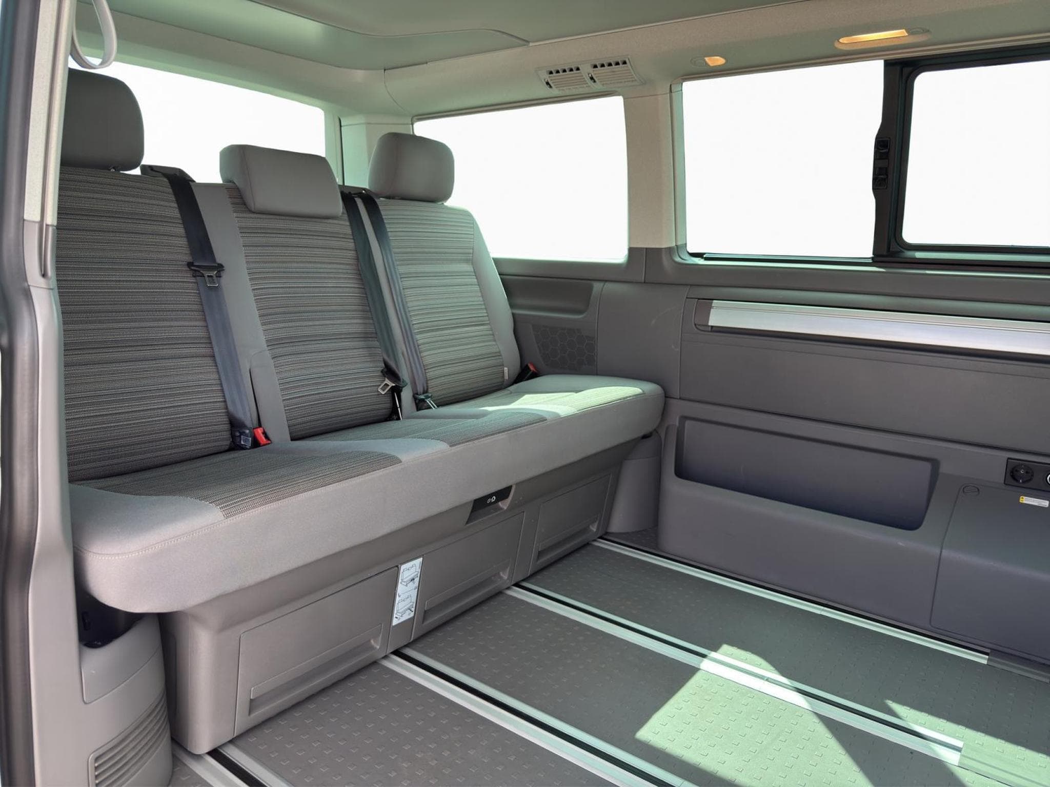 VW T6.1 Beach Camper (2021) - Foto 12