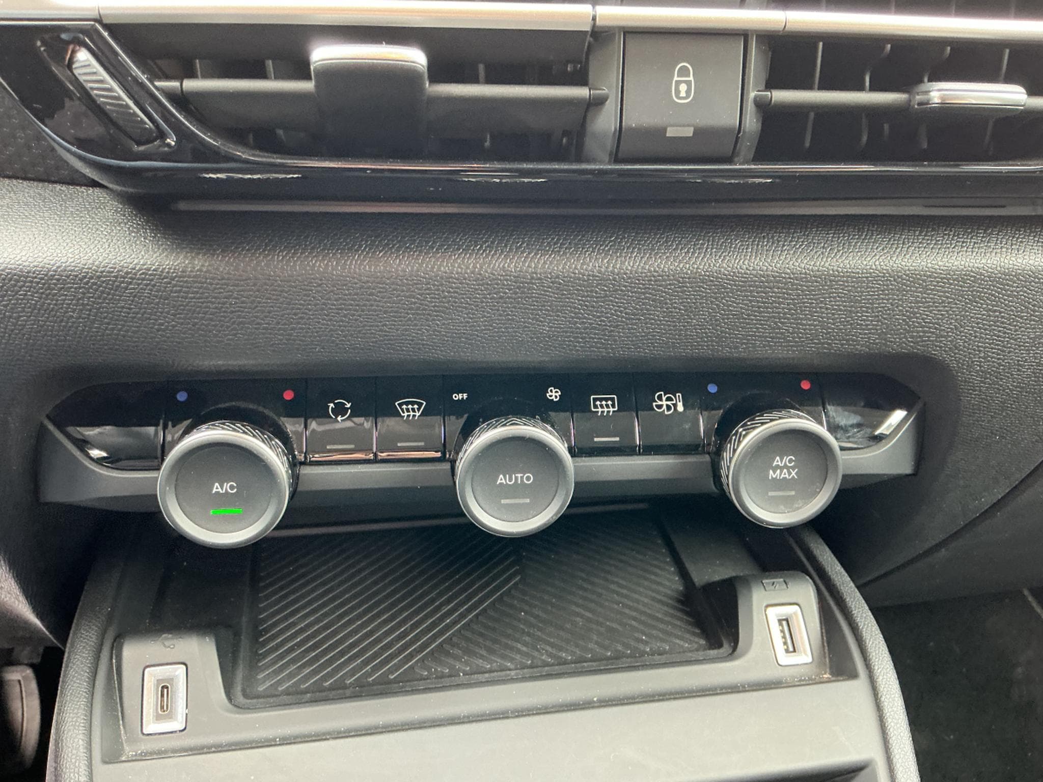Citroen C4 Max (2025) - Photo 11