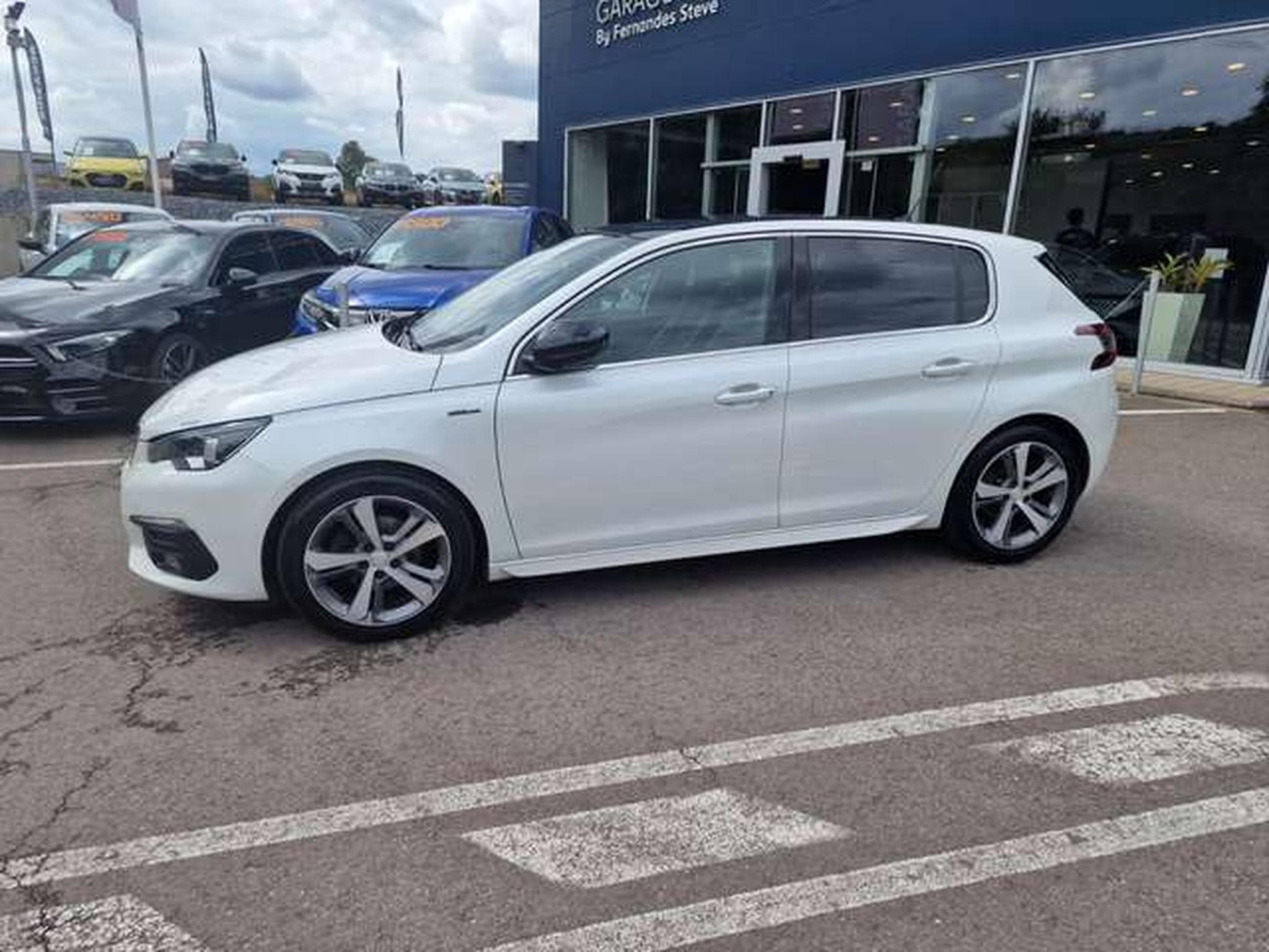 Peugeot 308 GT-Line (2018) - Photo 2