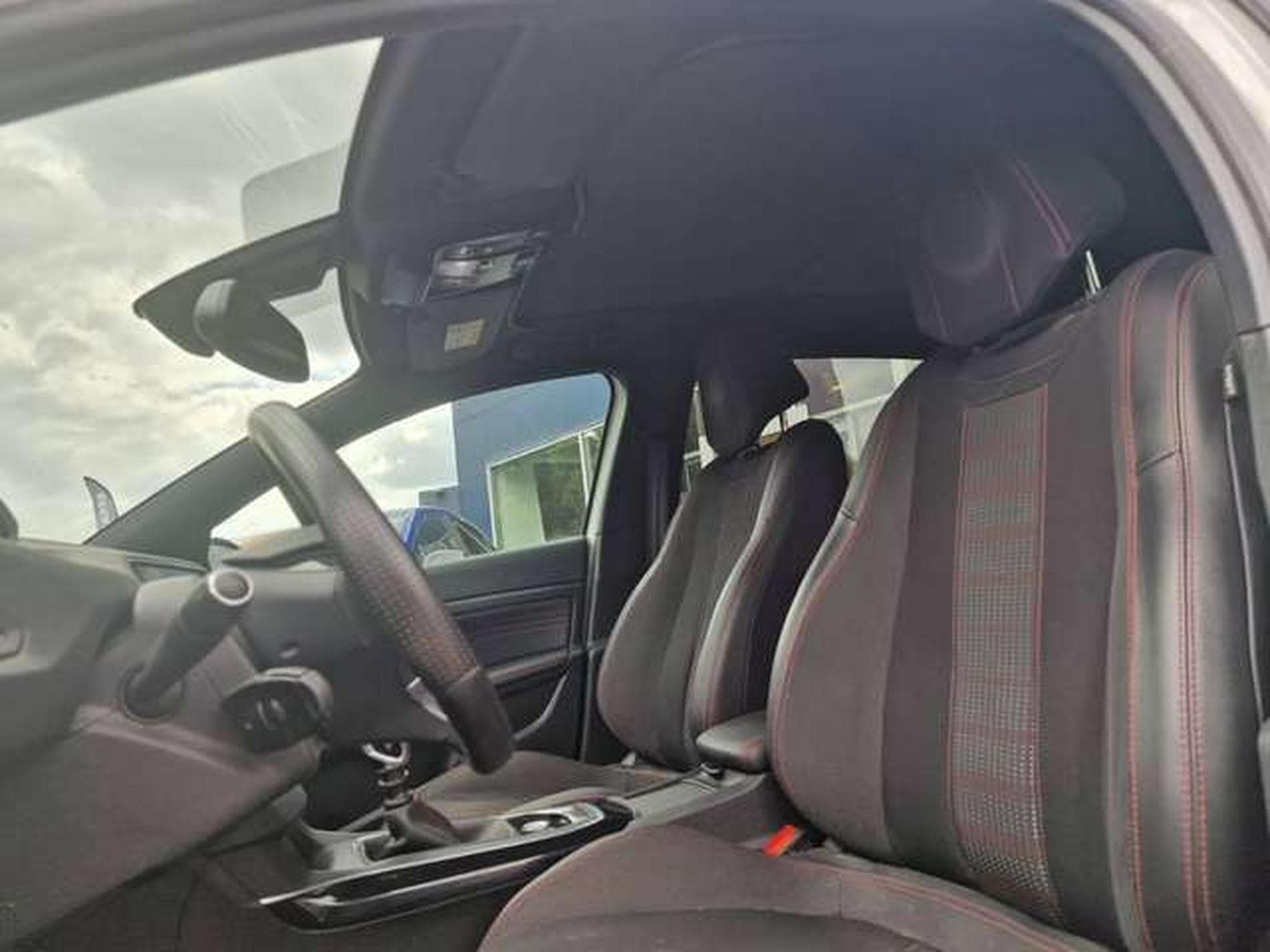 Peugeot 308 GT-Line (2018) - Photo 5