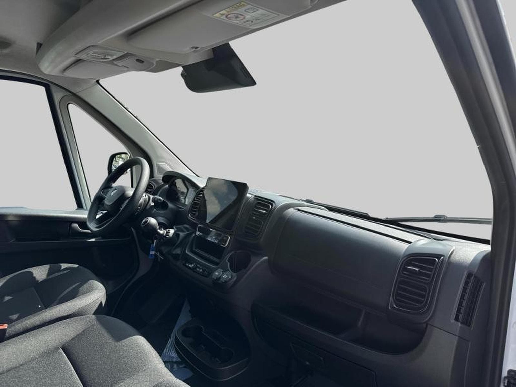 Peugeot Boxer tôlé 335 L3H2 (2025) - Photo 9