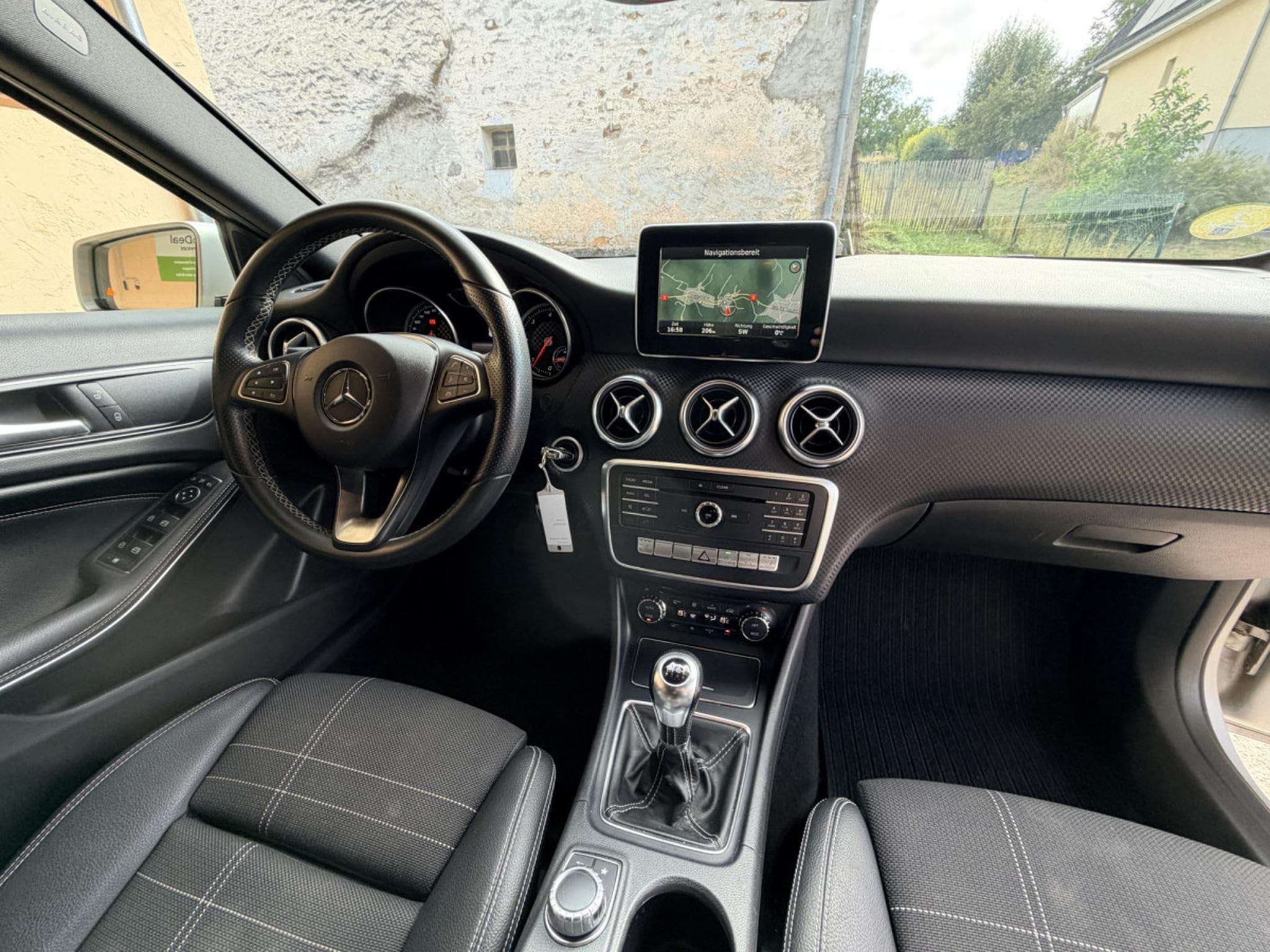 Mercedes A 200 d Urban 136cv (2016) - Photo 7