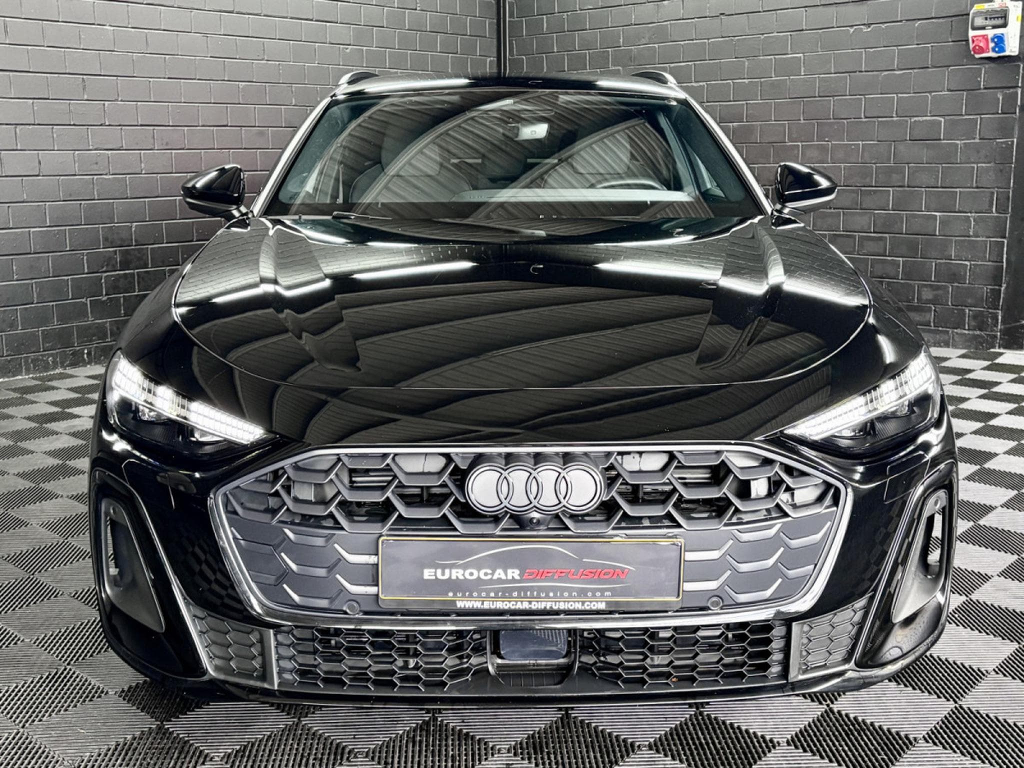 Audi A5 40 TDI 204 CV AVANT S TRONIC S LINE PLUS *360°* (2025) - Foto 2