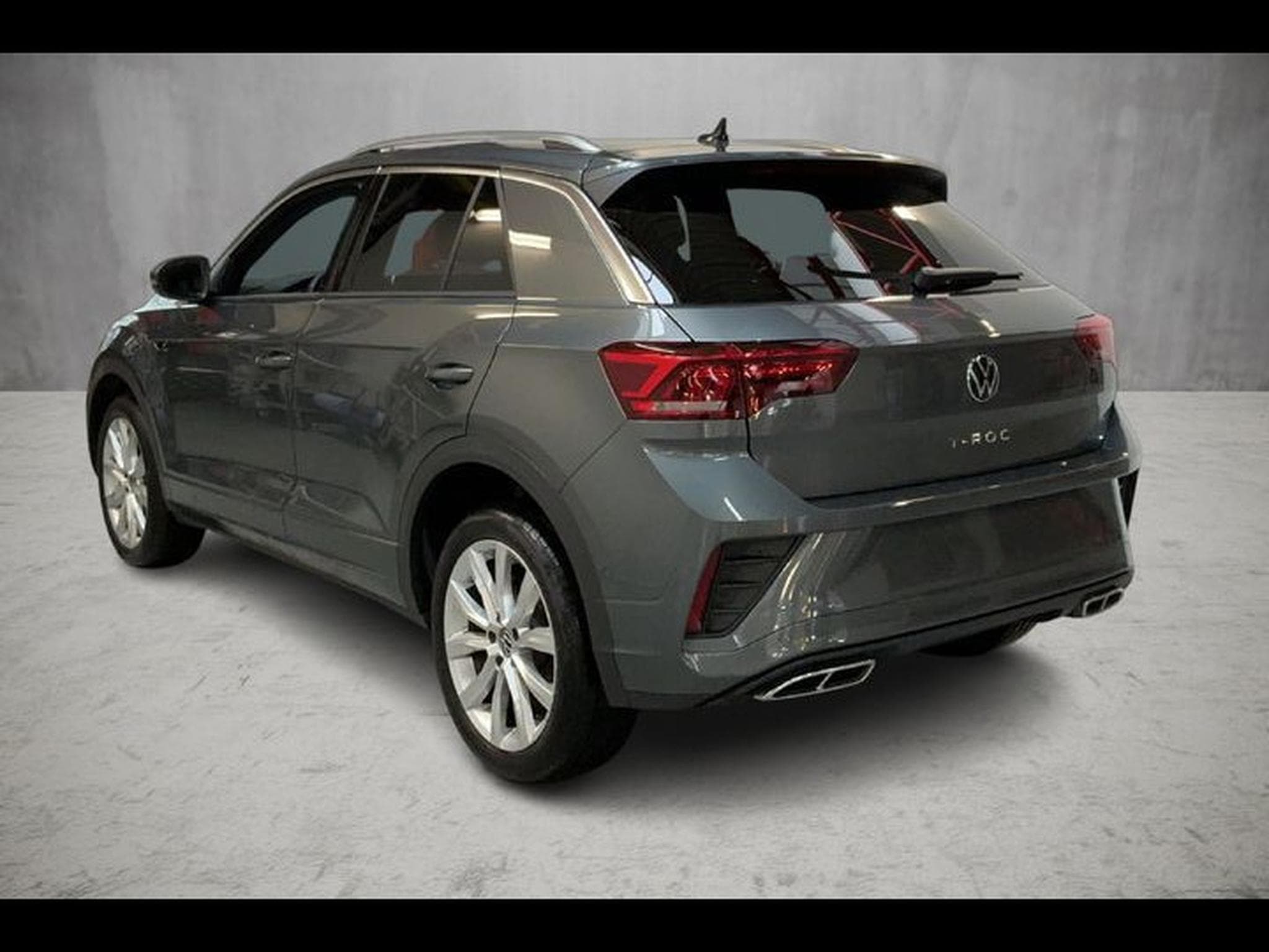 VW T-Roc R-Line 1.5 TSI 150 CV DSG7 *ACC* CAM * HAYON * (2025) - Foto 4