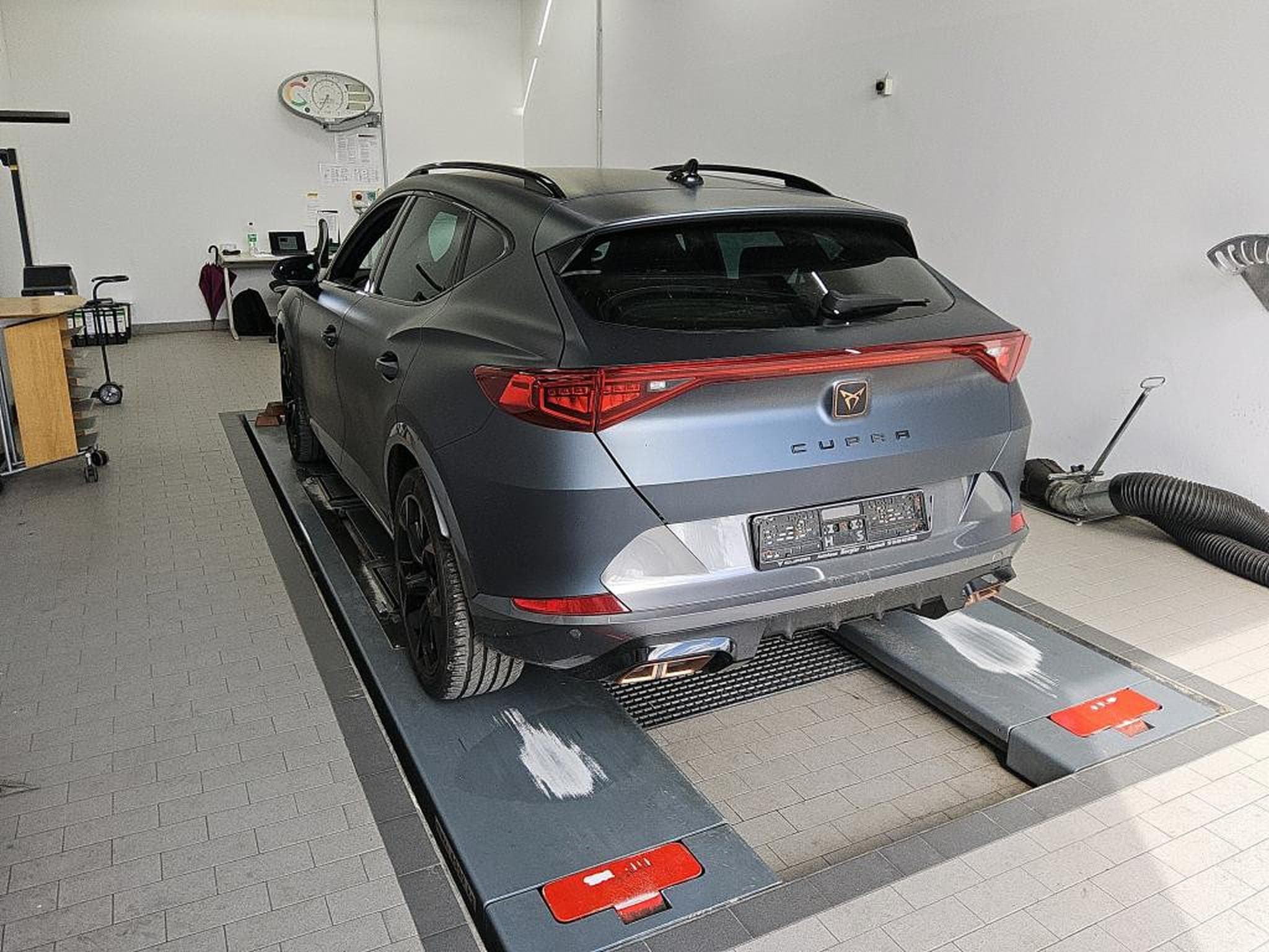 Cupra Formentor VZ 245CV eHybrid DSG6  *ACC* KEYLESS * HAYON* (2022) - Foto 4