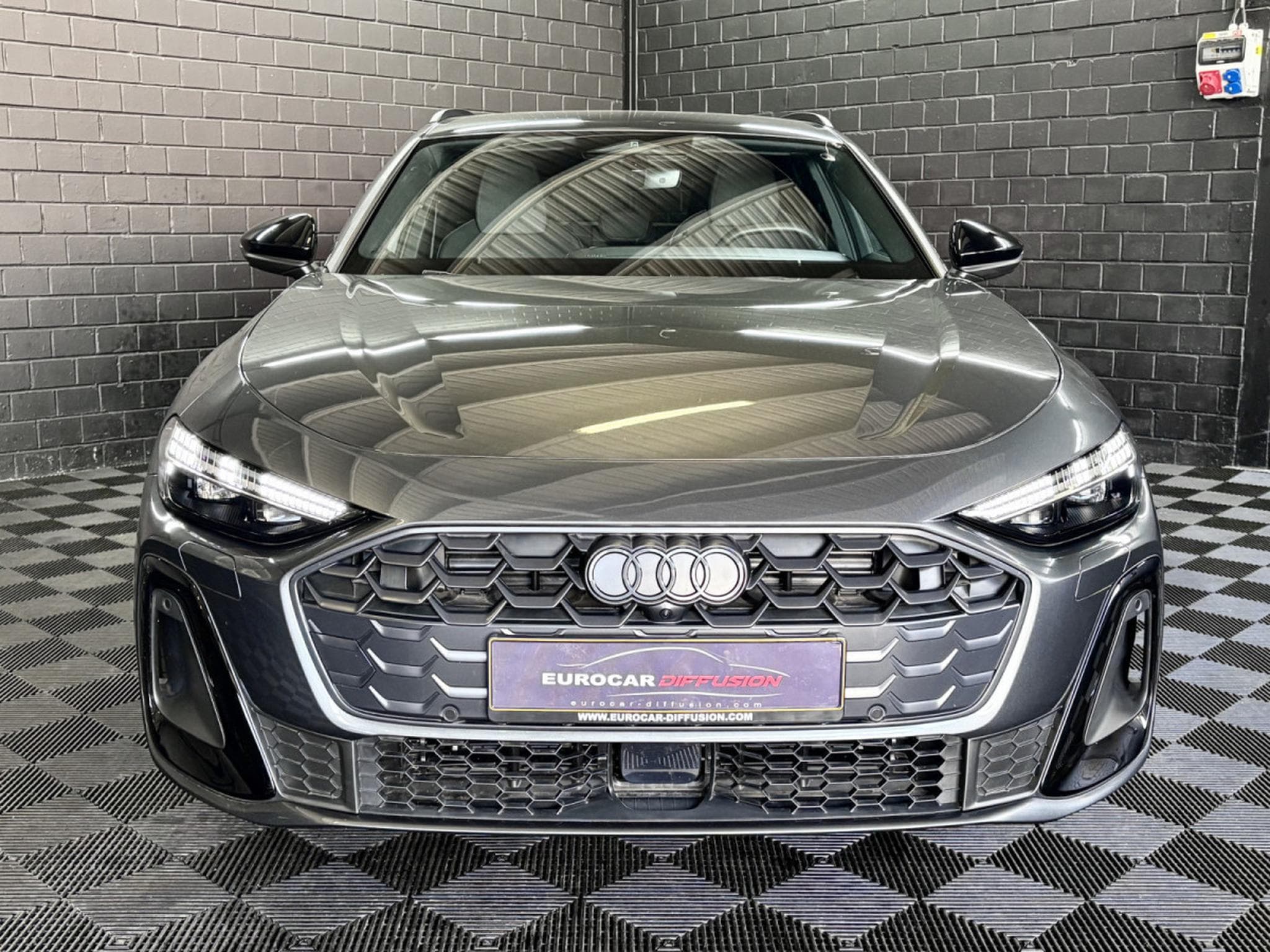 Audi A5 2.0 TFSI 204 CV AVANT TECH PLUS S TRONIC S-LINE PLUS *360°* (2025) - Foto 2