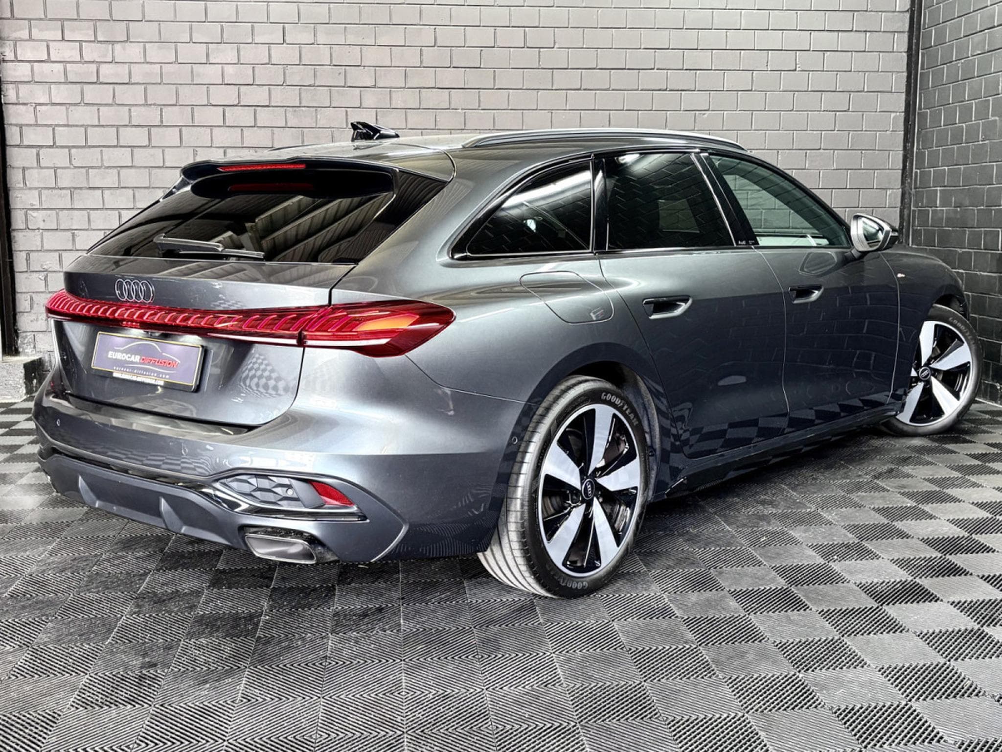Audi A5 2.0 TFSI 204 CV AVANT TECH PLUS S TRONIC S-LINE PLUS *360°* (2025) - Foto 6