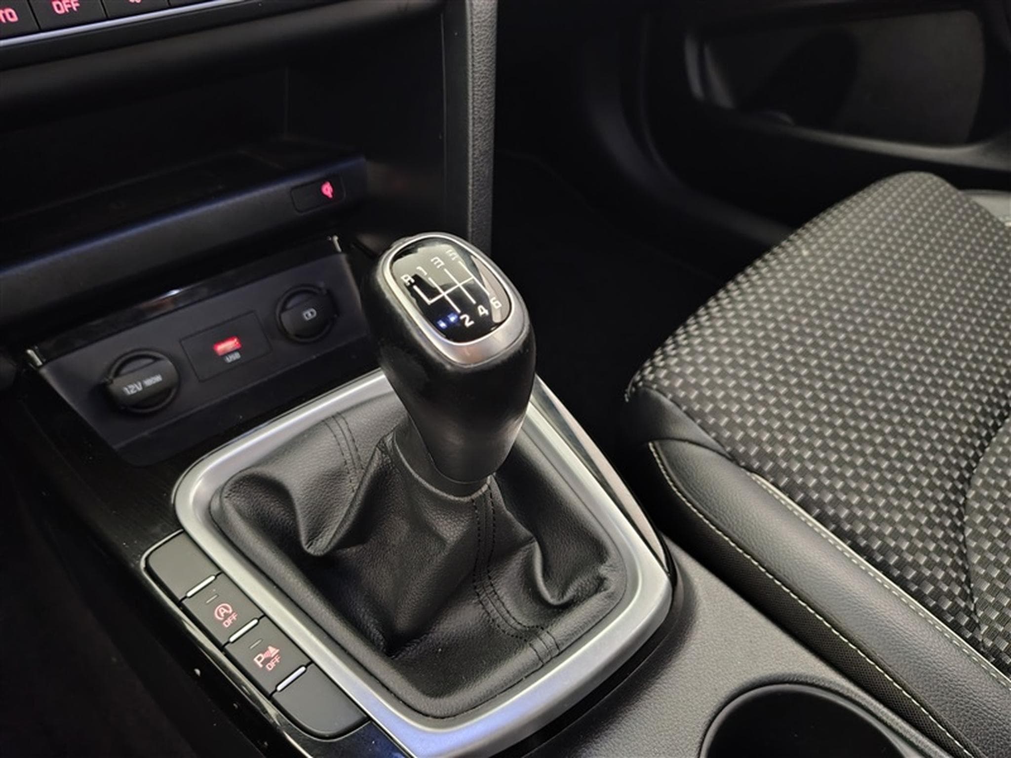 Kia Ceed Ceed 1.0 T-GDi Pulse ISG (2021) - Photo 12
