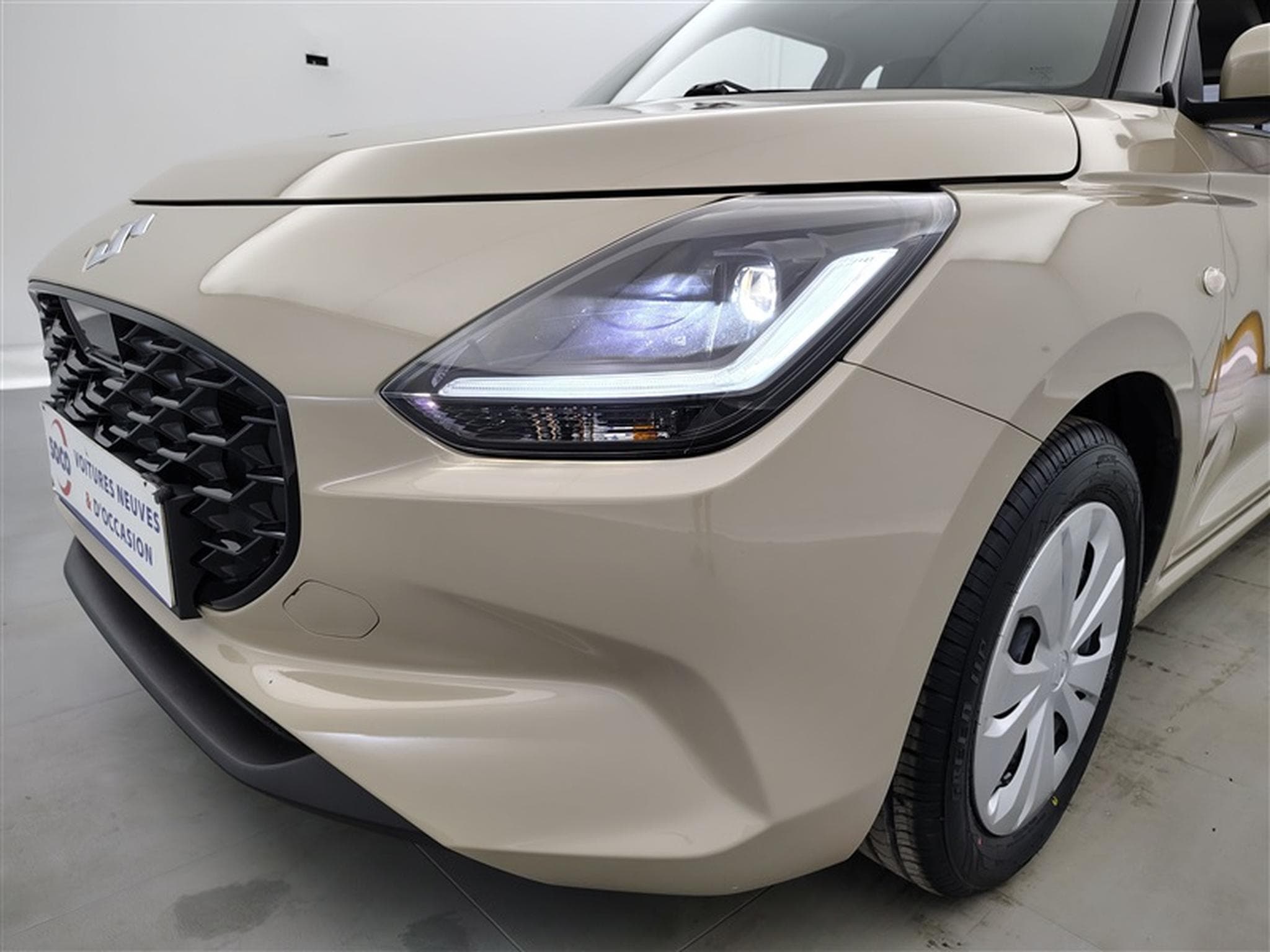 Suzuki Swift 1.2i SHVS GL NAVI / CARPLAY / CAMERA (2024) - Photo 15