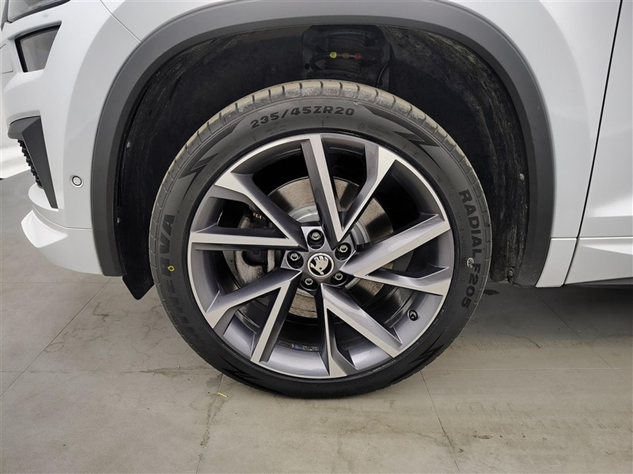 Skoda Kodiaq 2.0 CR TDi Sportline II 7pl. DSG (2023) - Photo 6