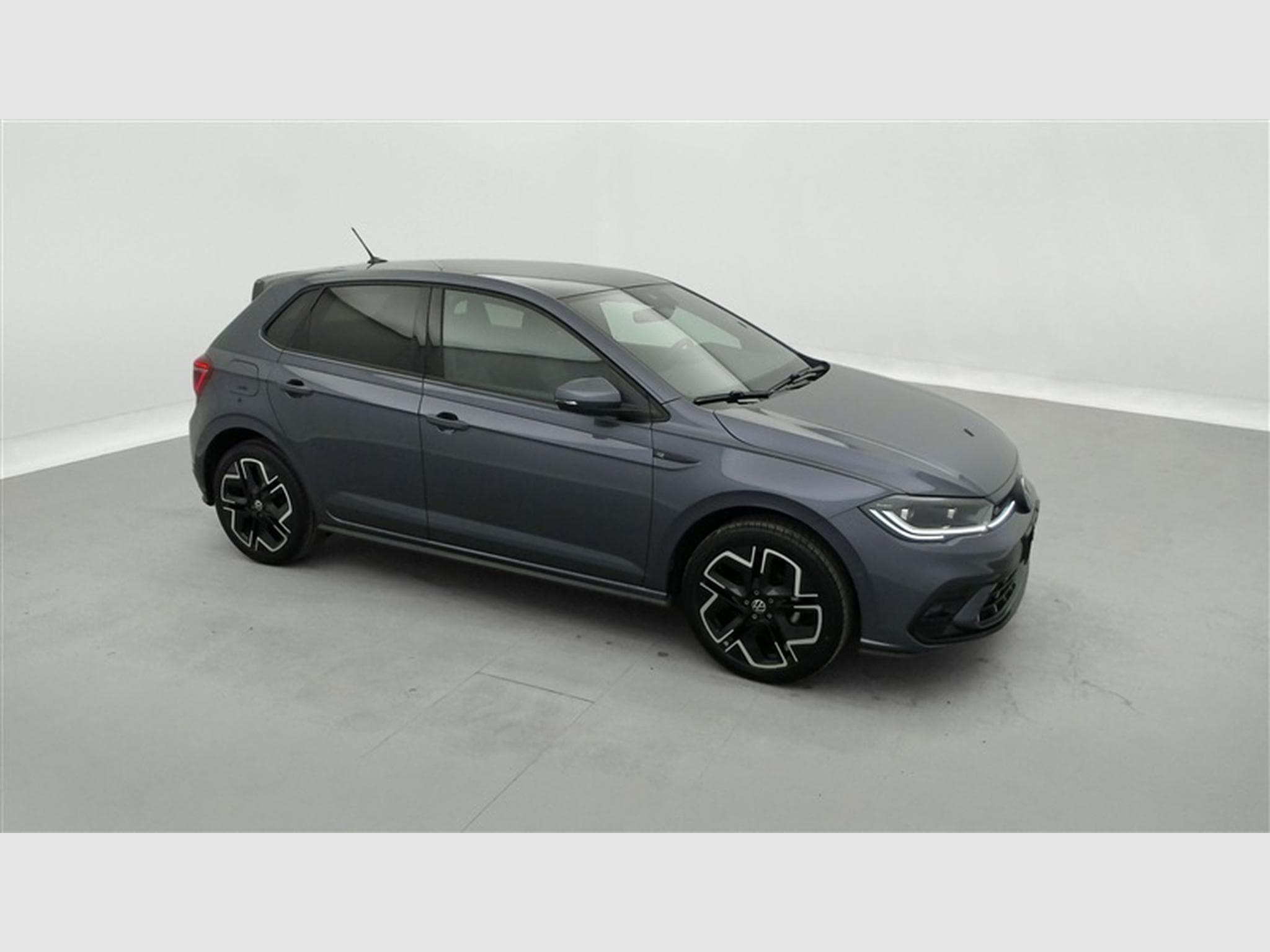 VW Polo 1.0 TSI 95cv R-Line CARPLAY / FULL LED / CAMERA / JA 17" (2025) - Photo 23