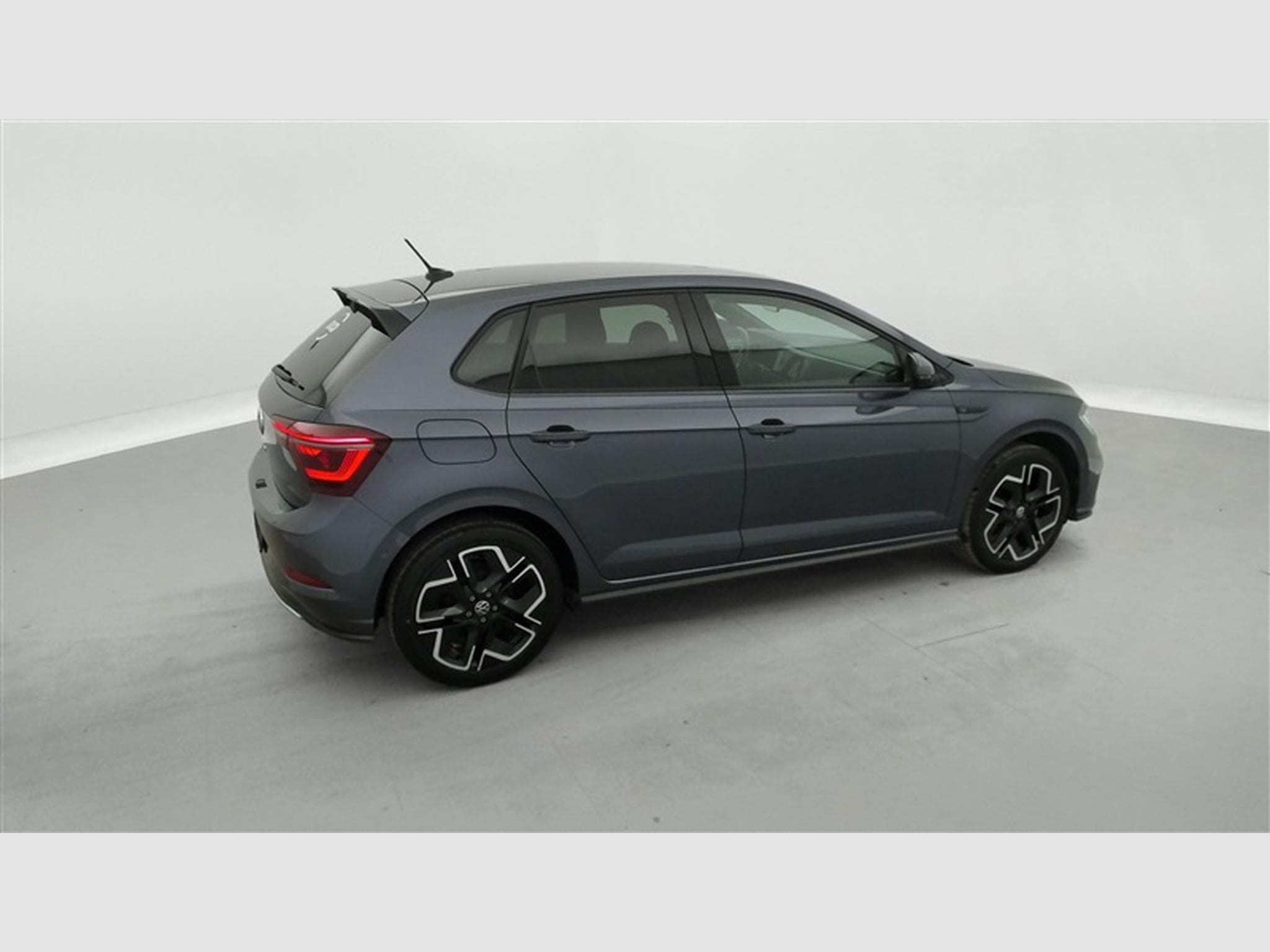 VW Polo 1.0 TSI 95cv R-Line CARPLAY / FULL LED / CAMERA / JA 17" (2025) - Photo 25