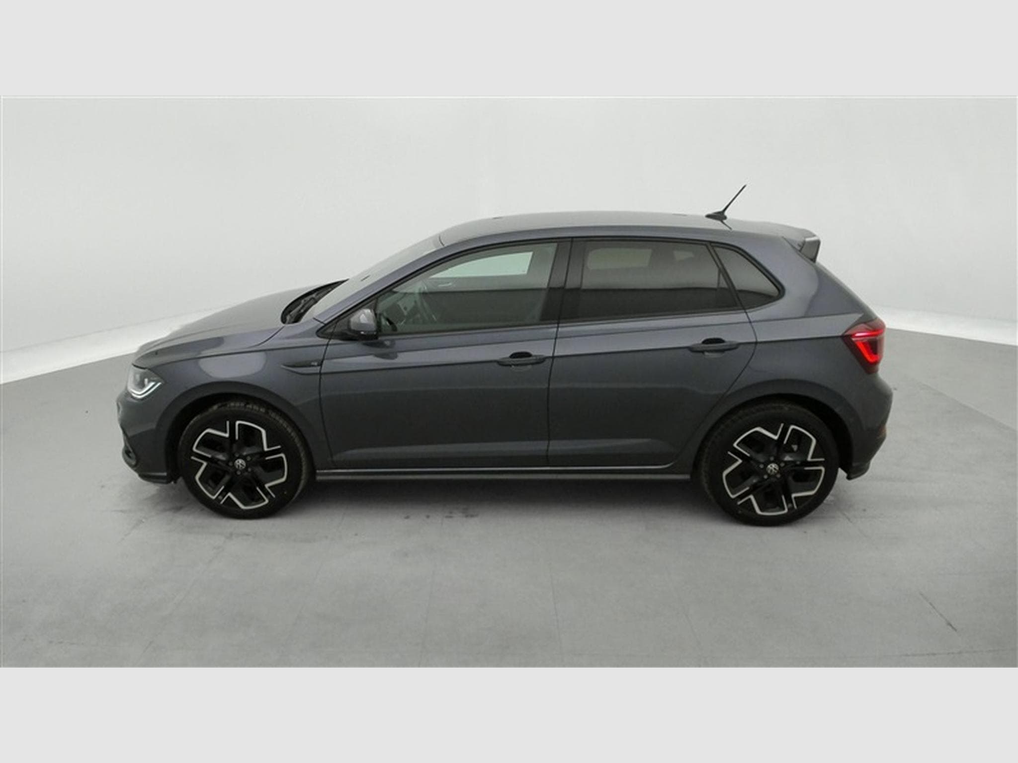 VW Polo 1.0 TSI 95cv R-Line CARPLAY / FULL LED / CAMERA / JA 17" (2025) - Photo 3
