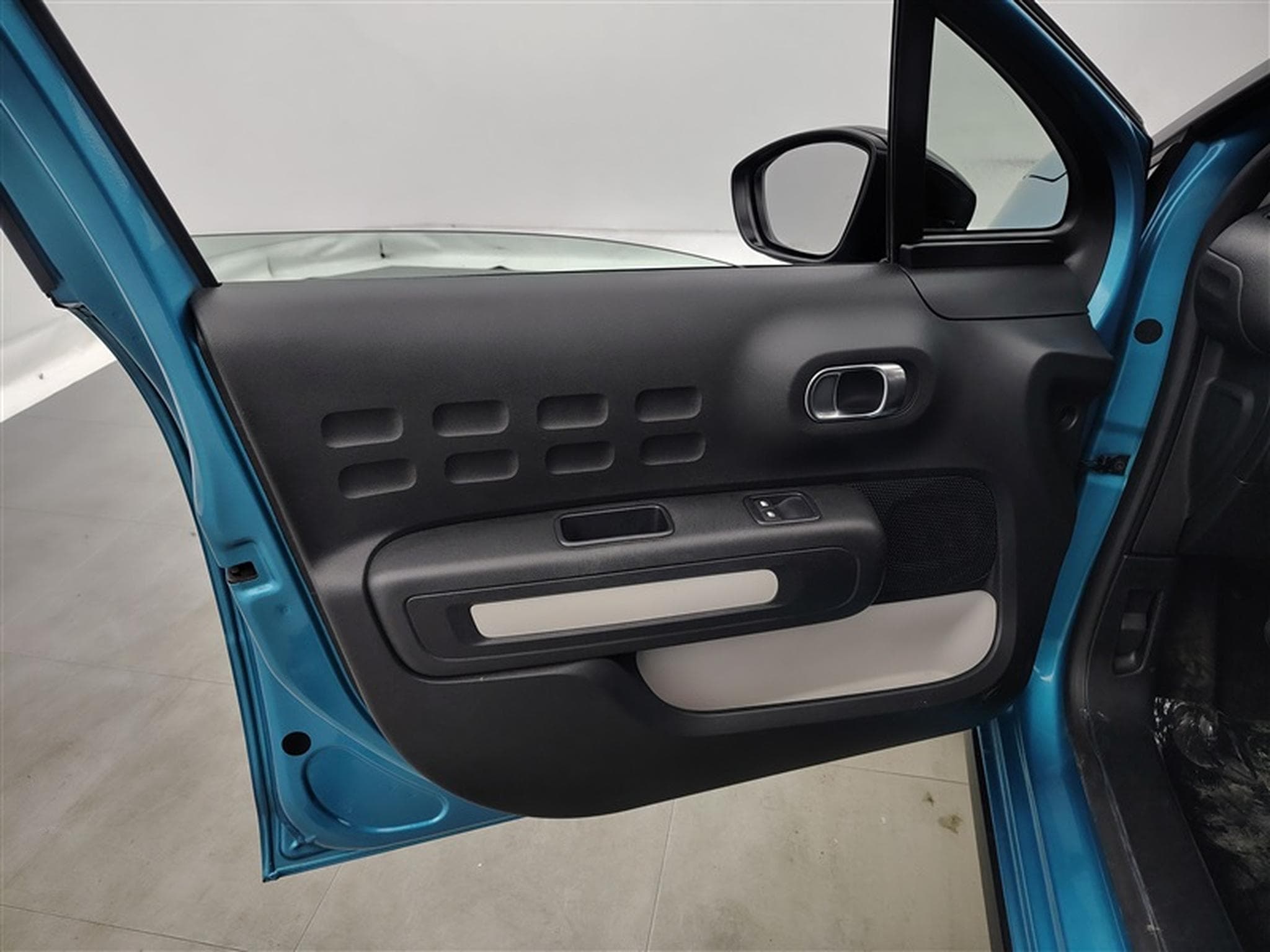 Citroen C3 1.2i PureTech Live S&S (2021) - Photo 16