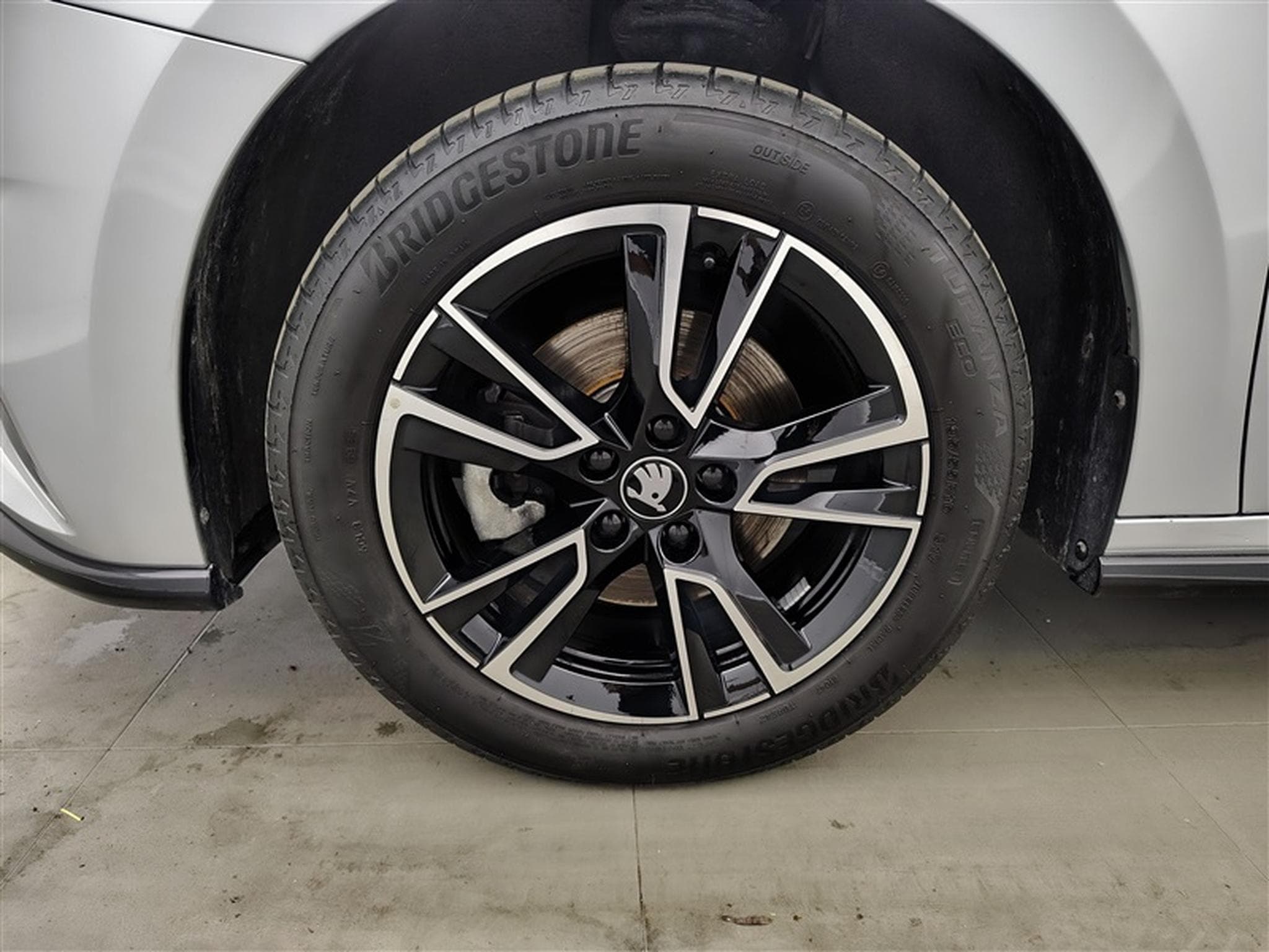 Skoda Fabia 1.0 TSI Monte Carlo DSG (2025) - Photo 6