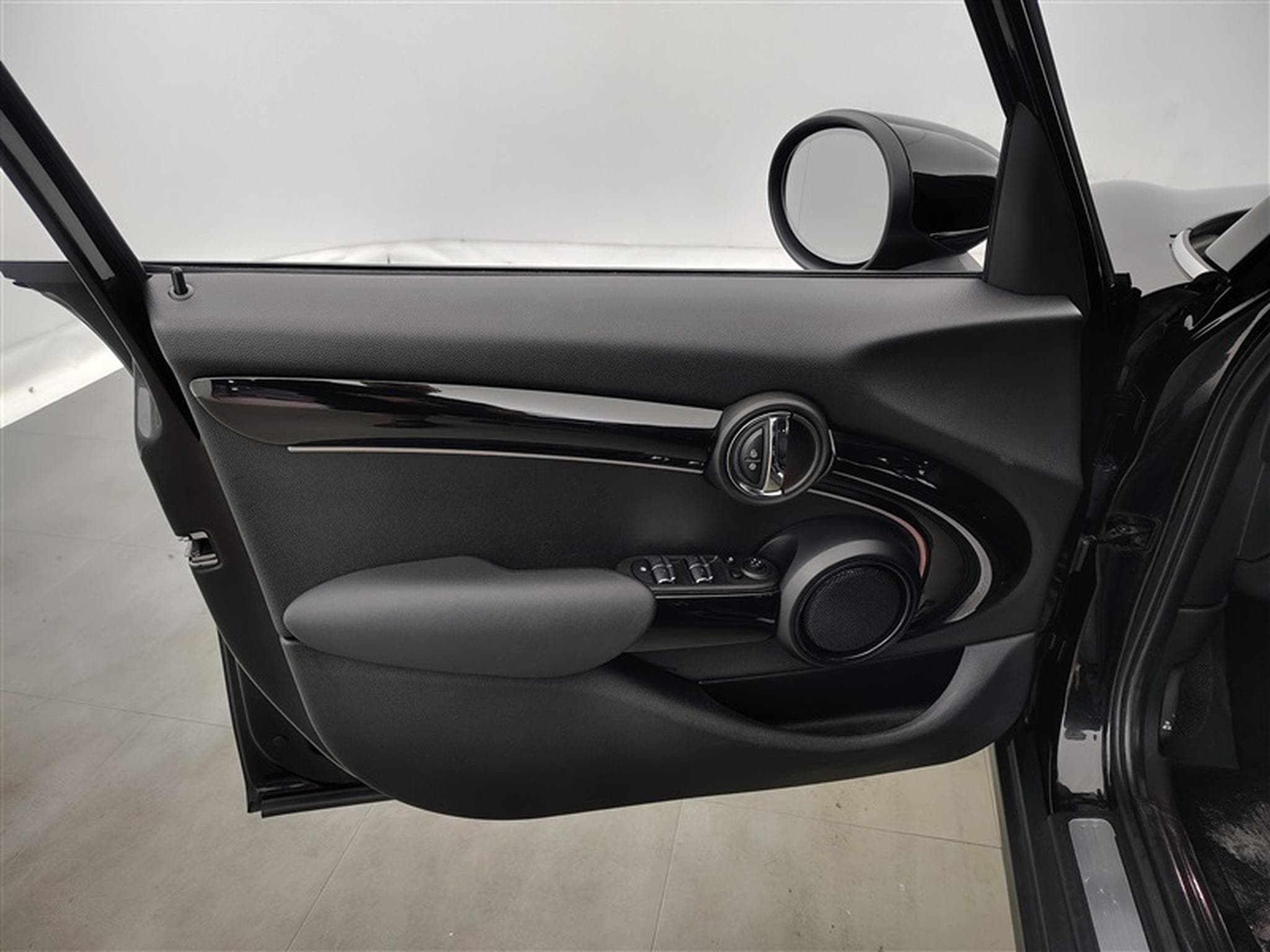 MINI Cooper 1.5 One 5P/NAVI/FULL LED/JA/PDC (2022) - Photo 17