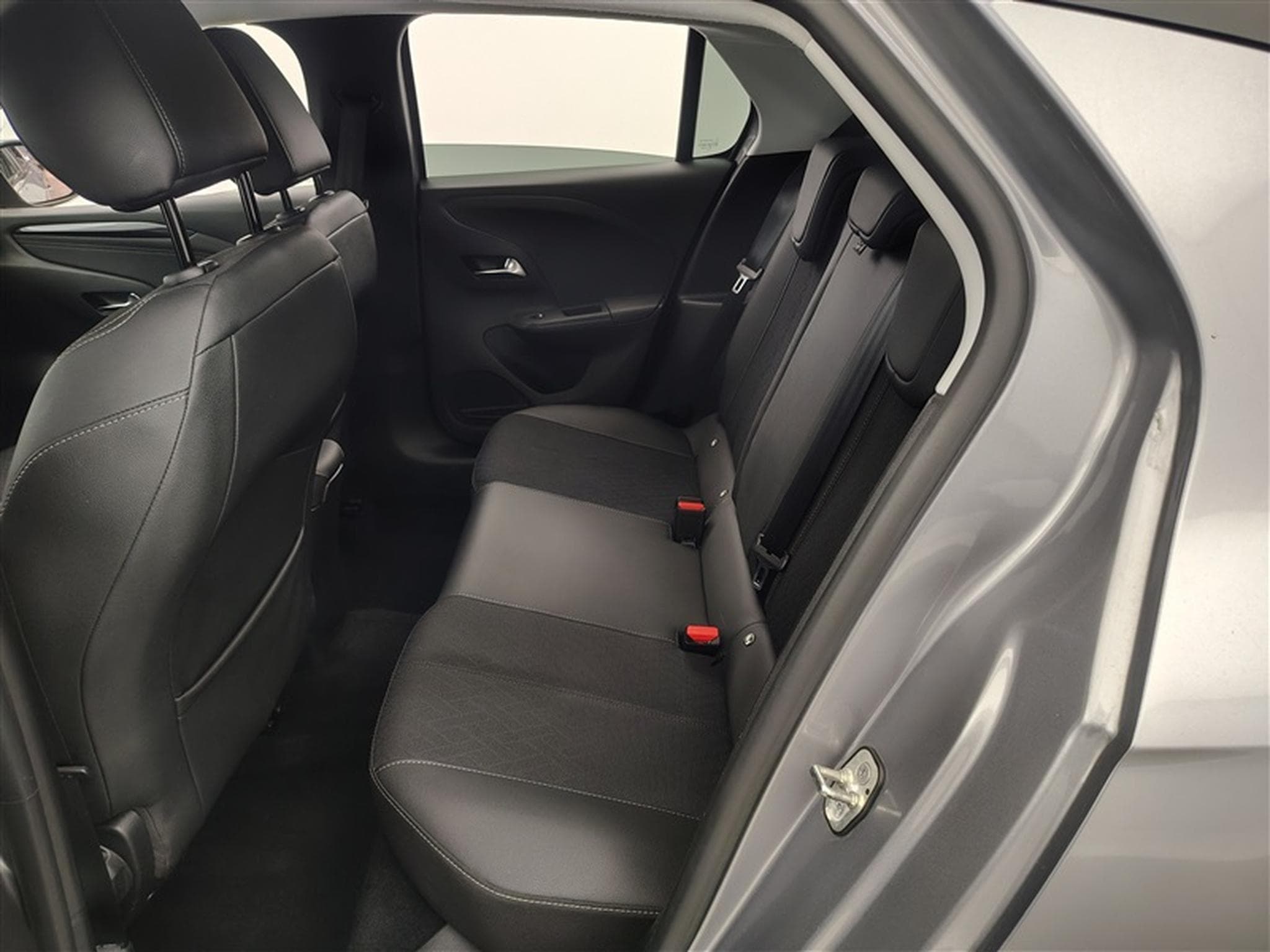 Opel Corsa 1.2 Turbo Elegance S/S (EU6AP) (2022) - Photo 13